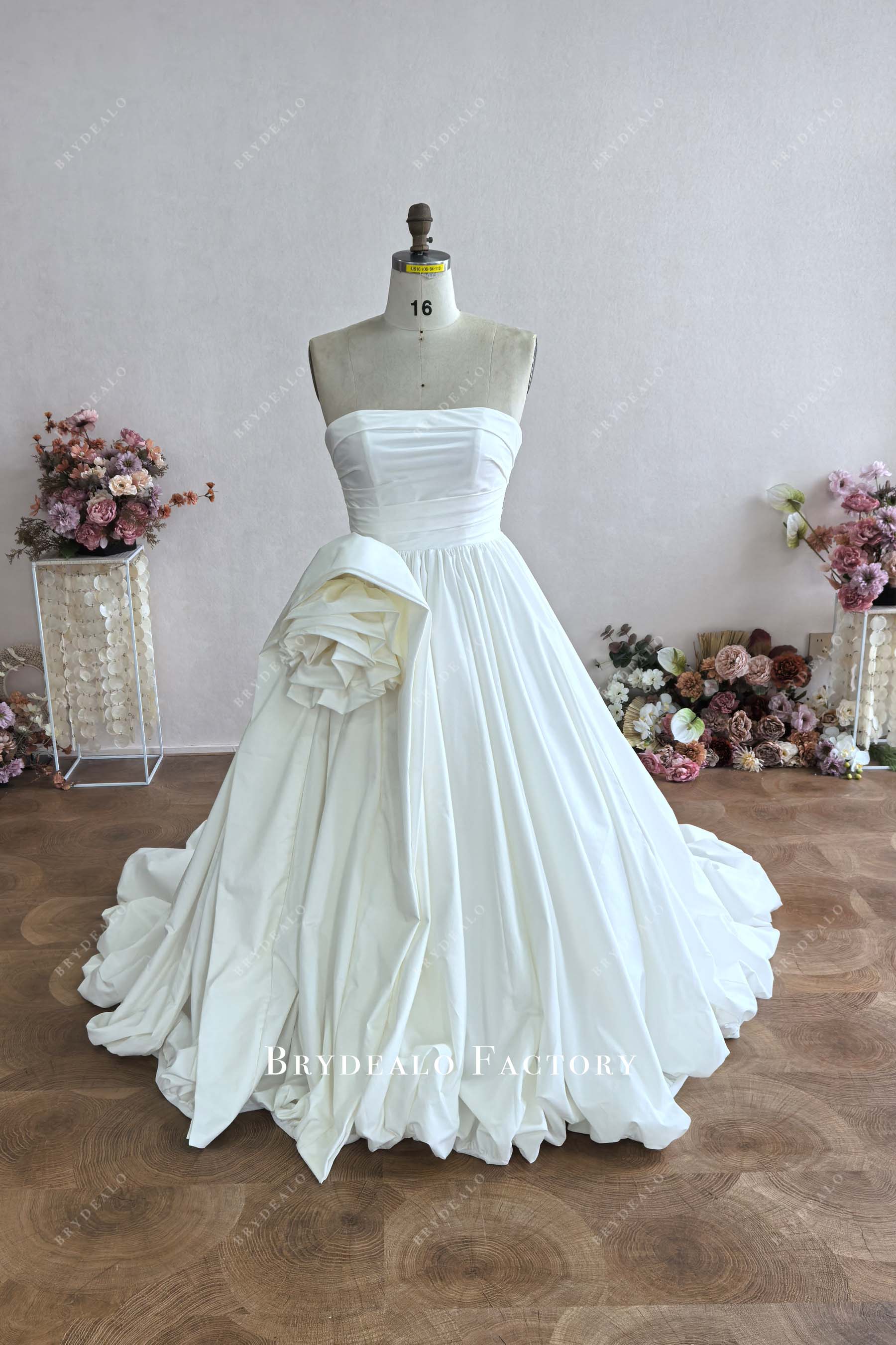 3D flowers taffeta custom wedding dress