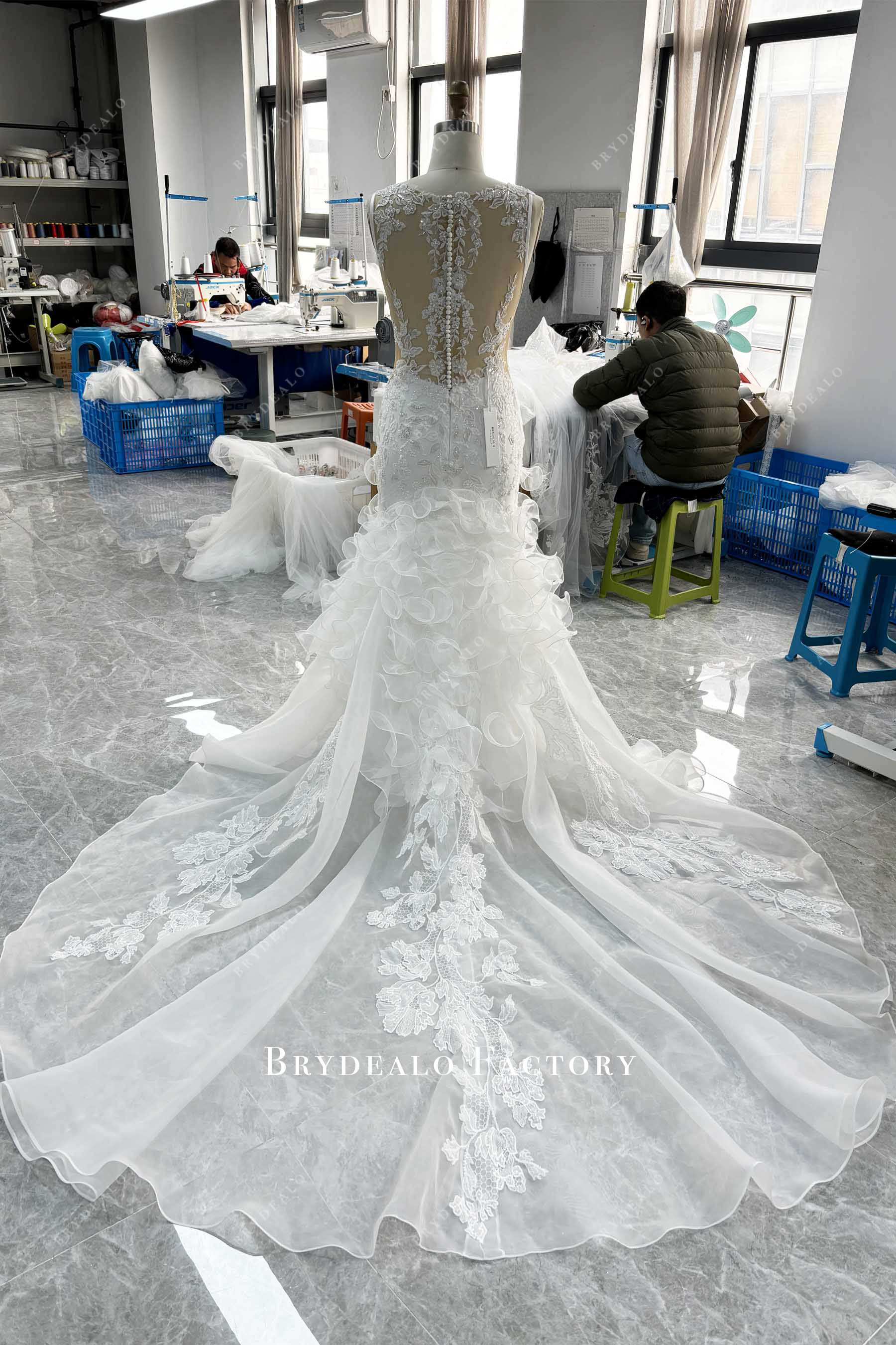 AI-inspired lace long organza wedding gown