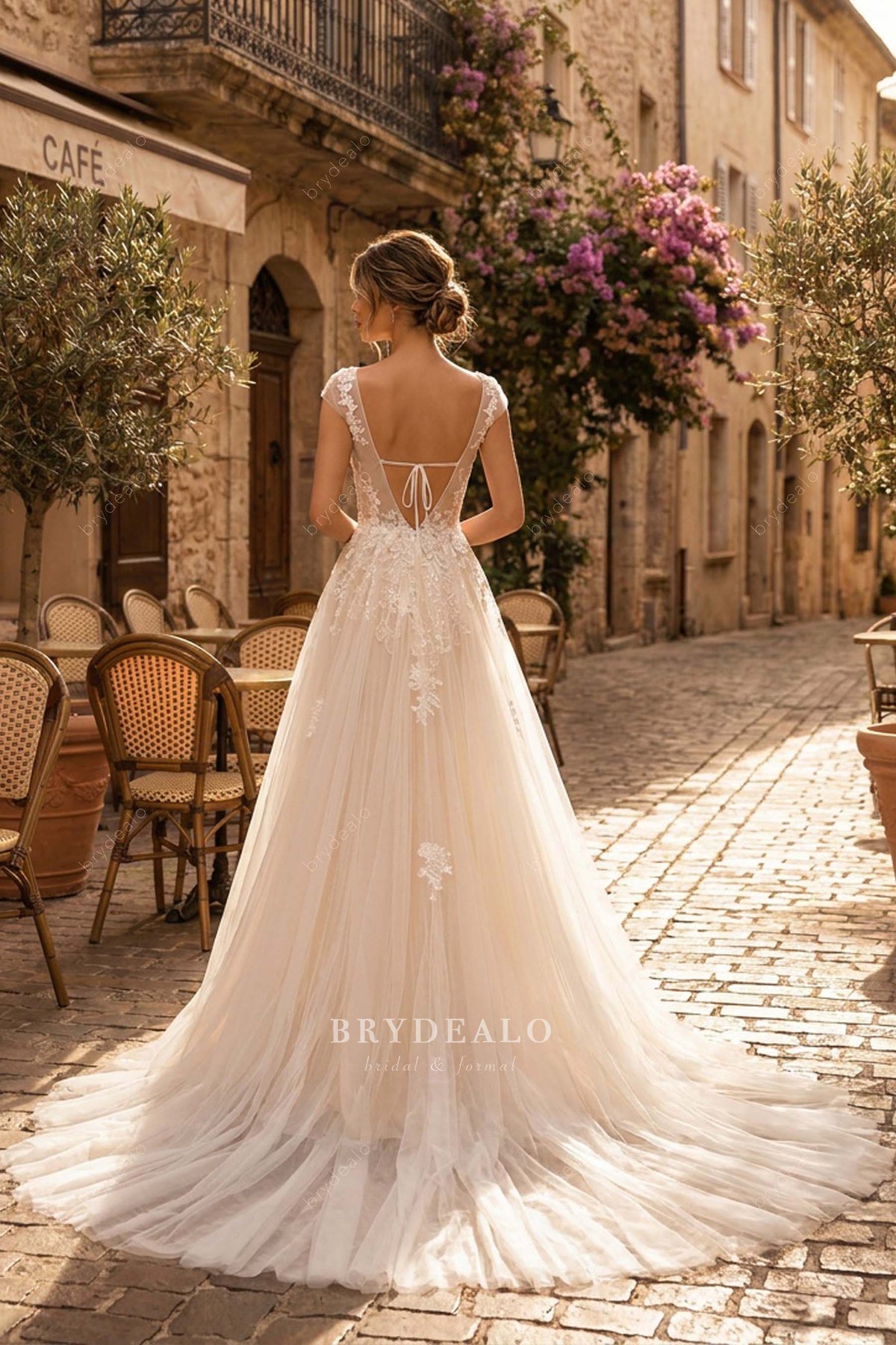 V-back lace wedding dress