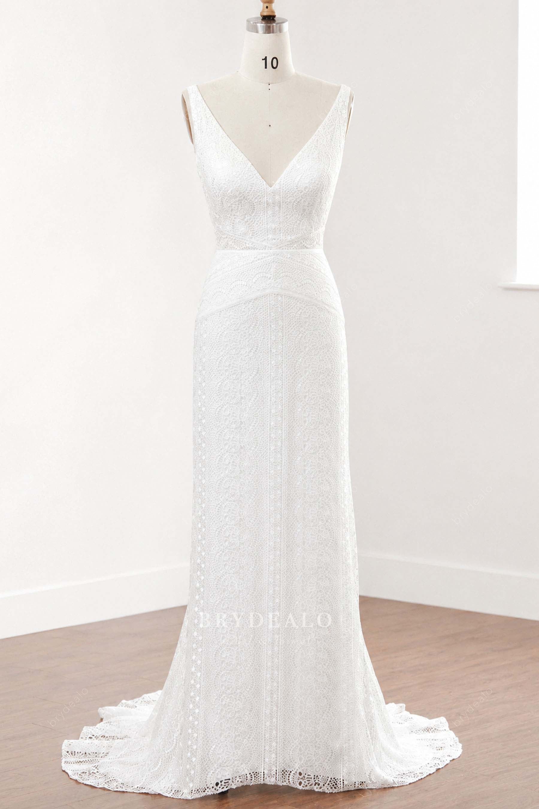 V-neck sleeveless wedding dress