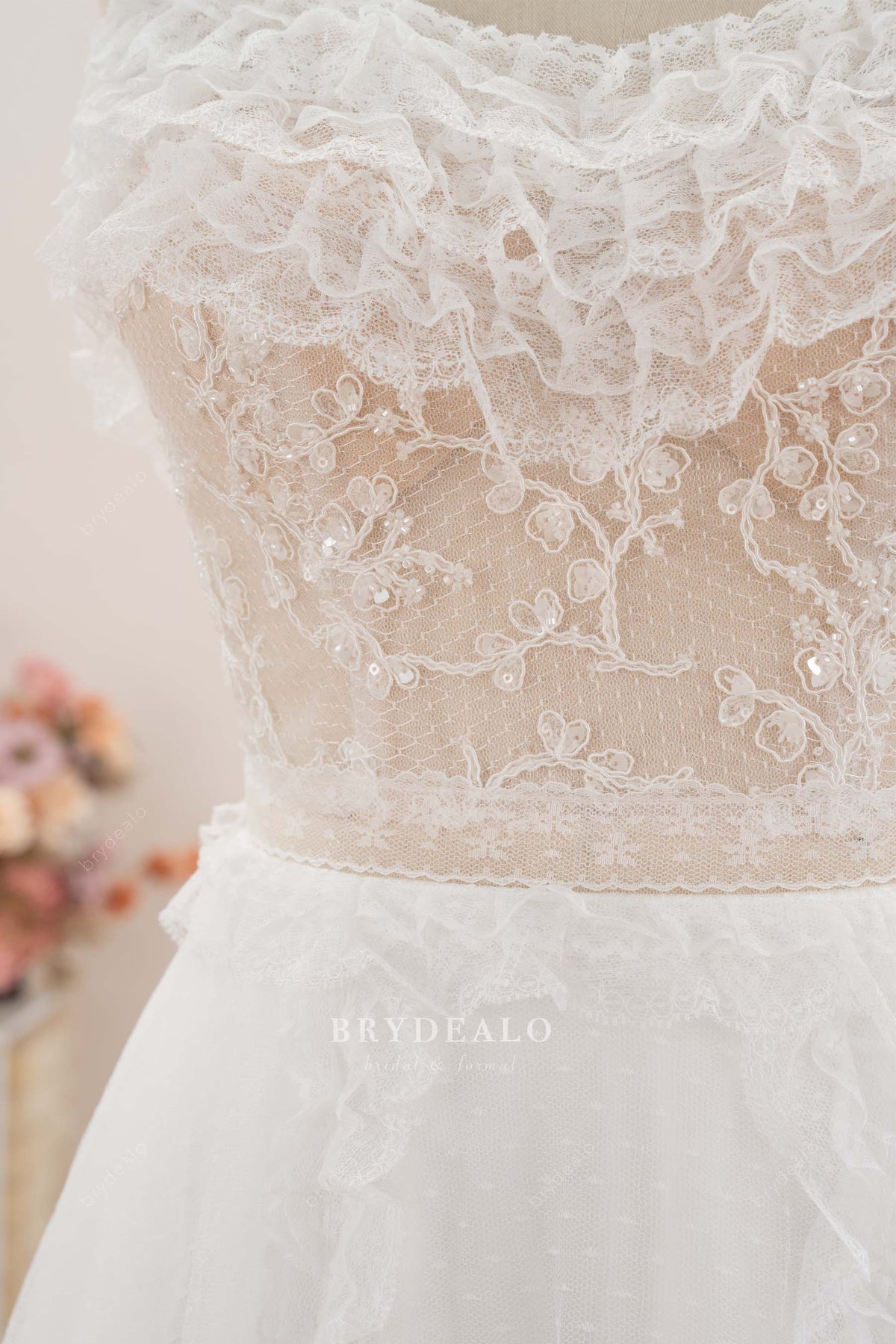 beautiful lace detail wedding dress