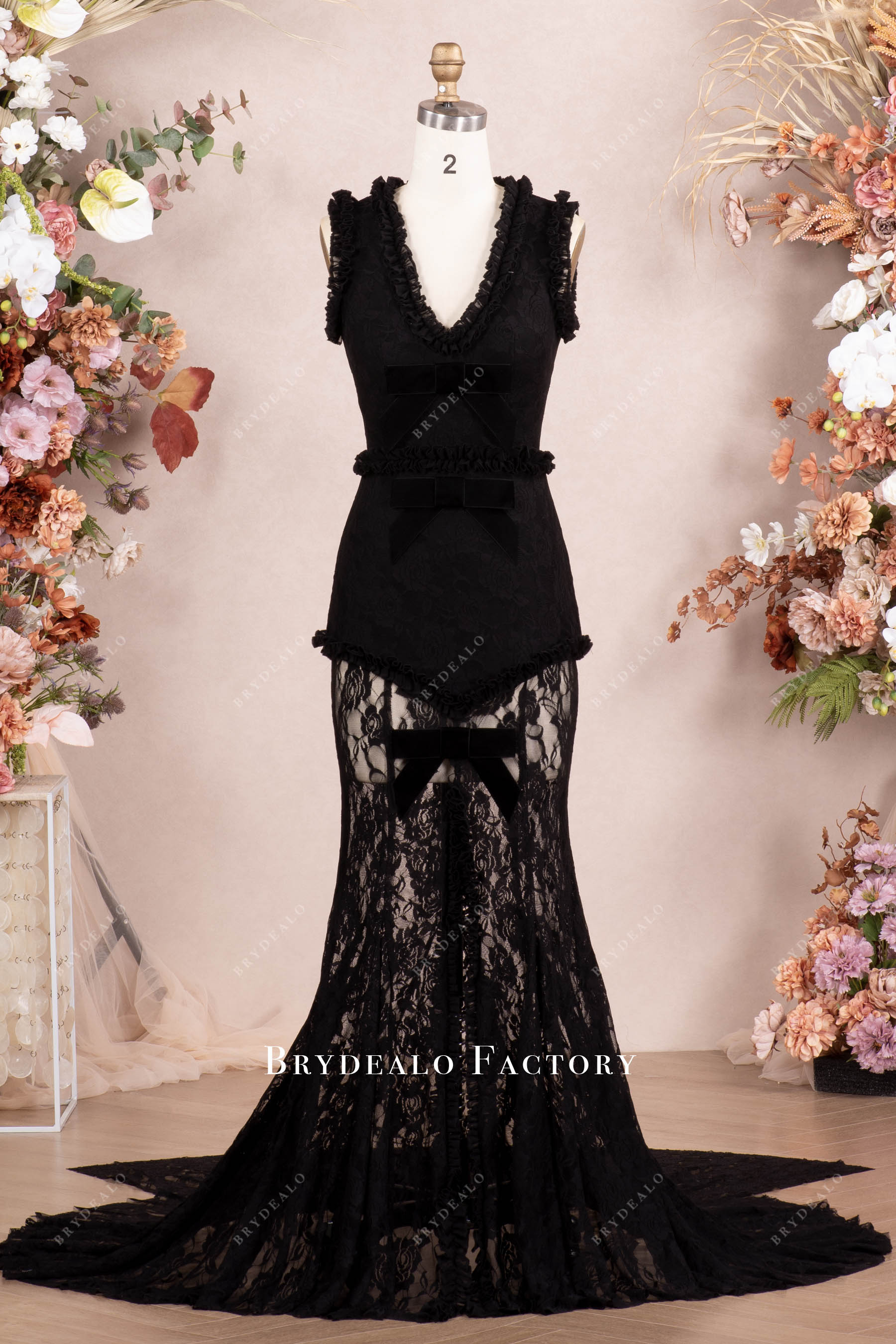 black lace V-neck red carpet dress