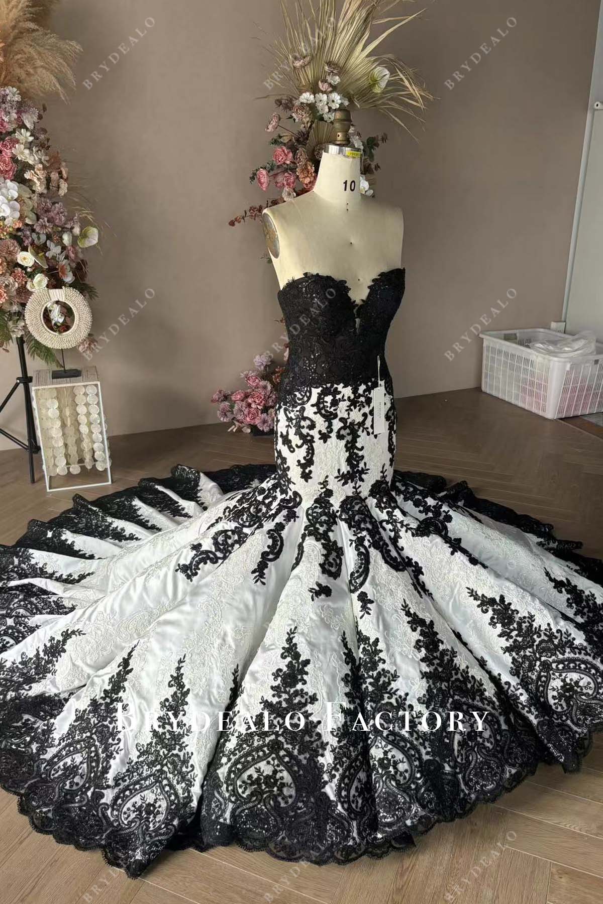 Private Label Custom Two-tone Lace Mermaid Wedding Dress