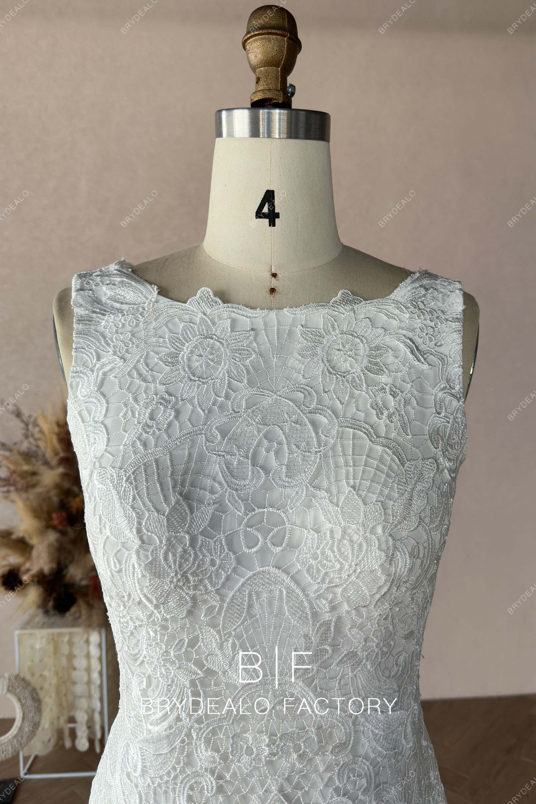 Private Label Sleeveless Lace Bridal Dress