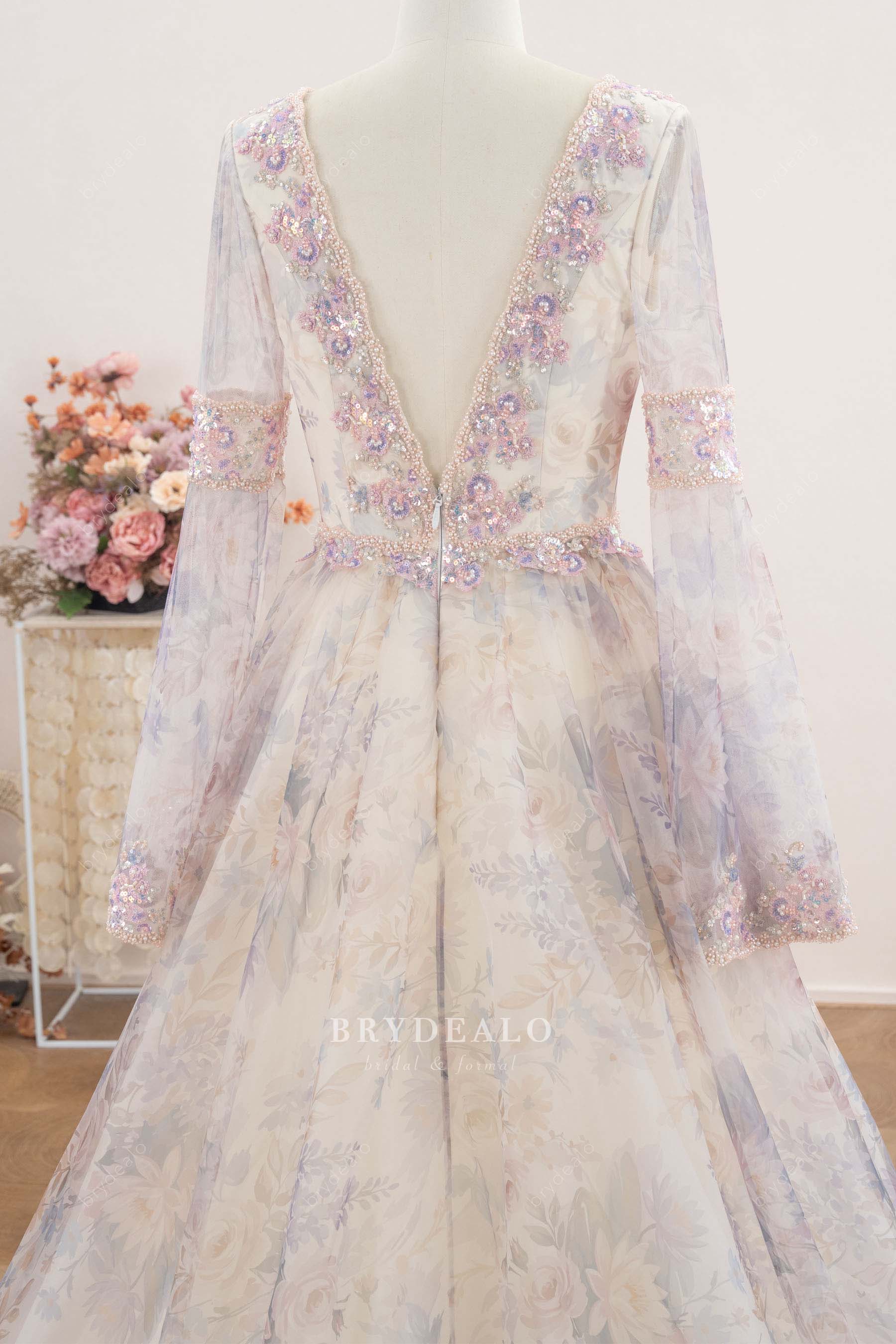 bohemian V-back sleeved wedding dress