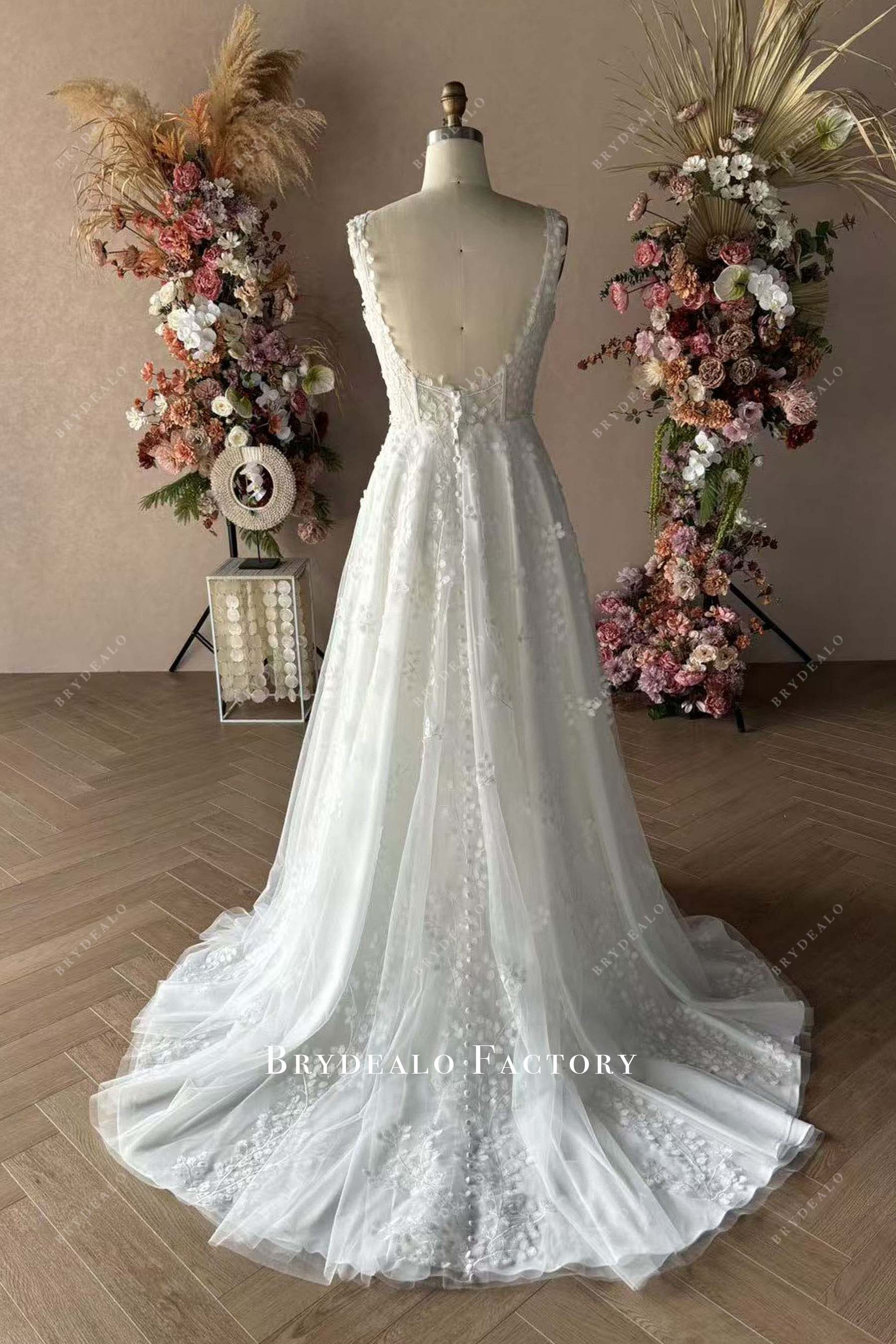 court train lace wedding dress
