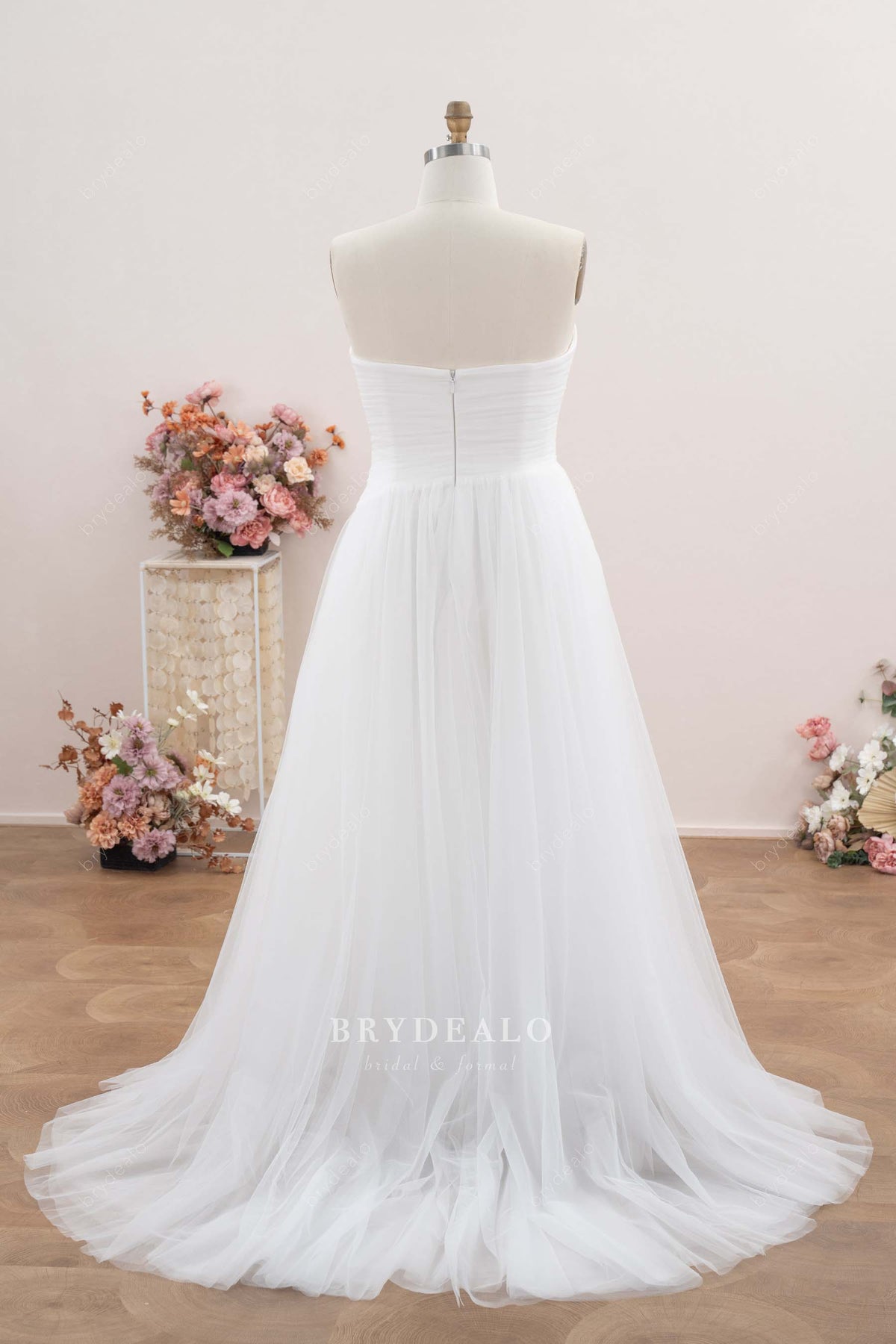court train tulle wedding dress