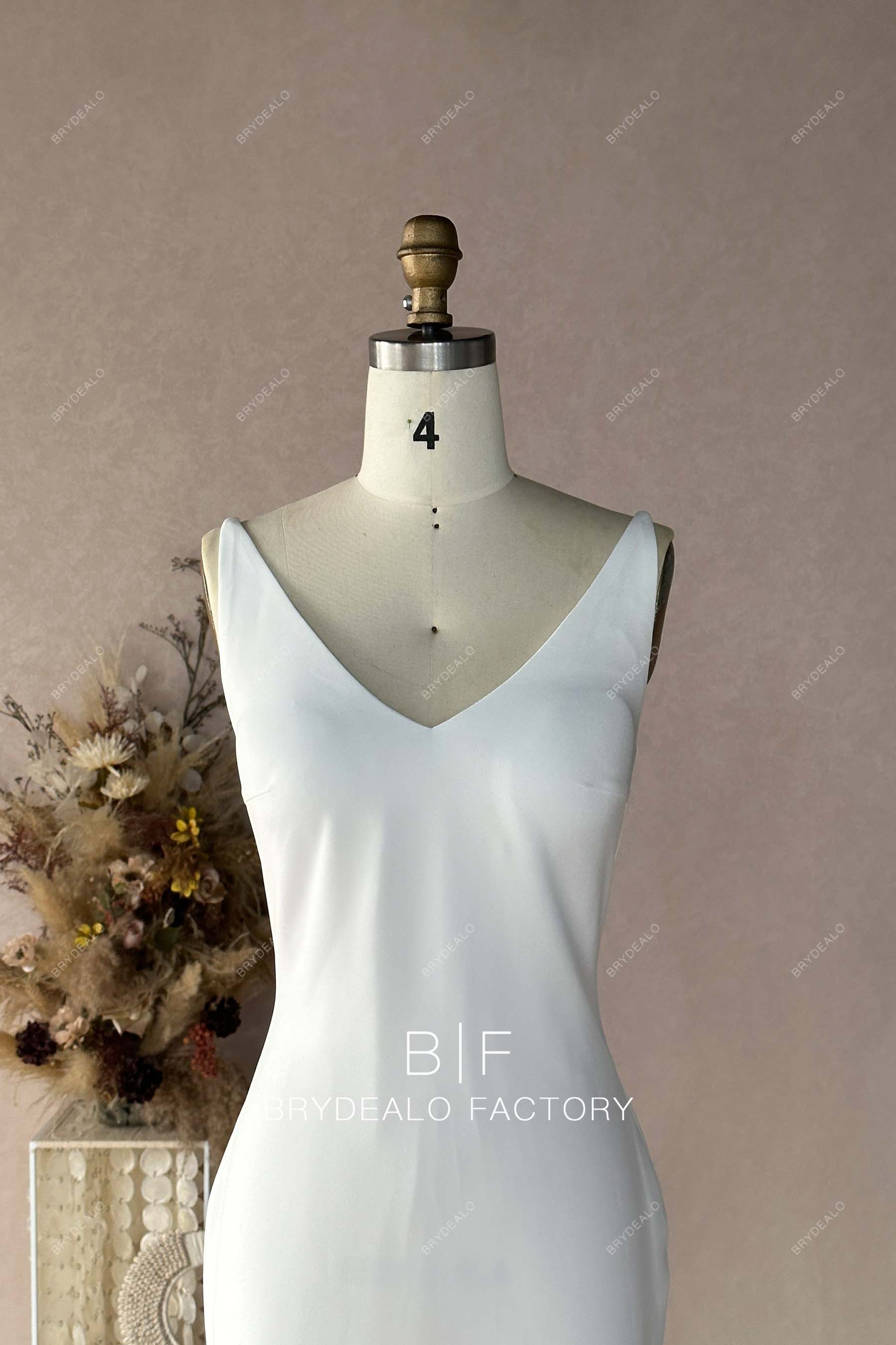 Private Label Sleeveless V-neck Crepe Bridal Dress