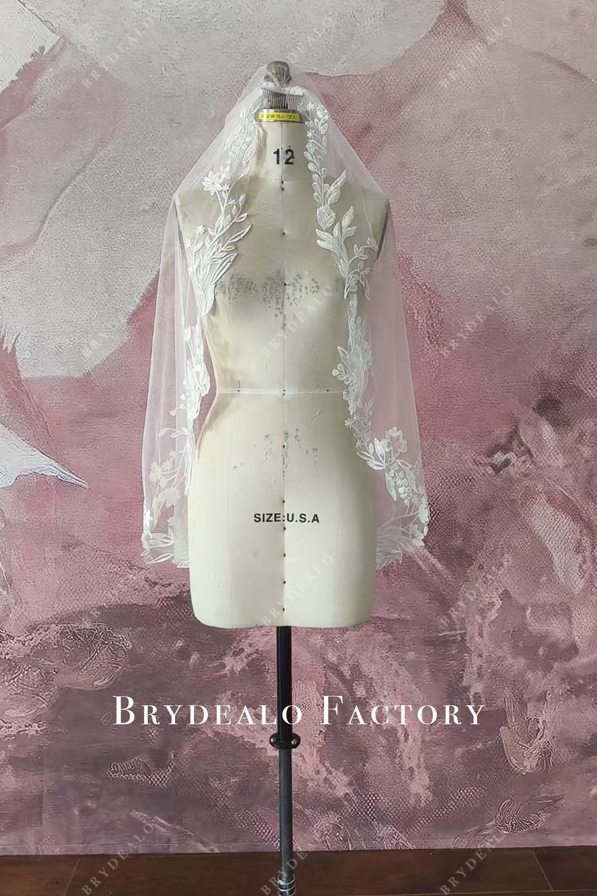 Custom Lace Fignertip Length Single Tier Wedding Veil