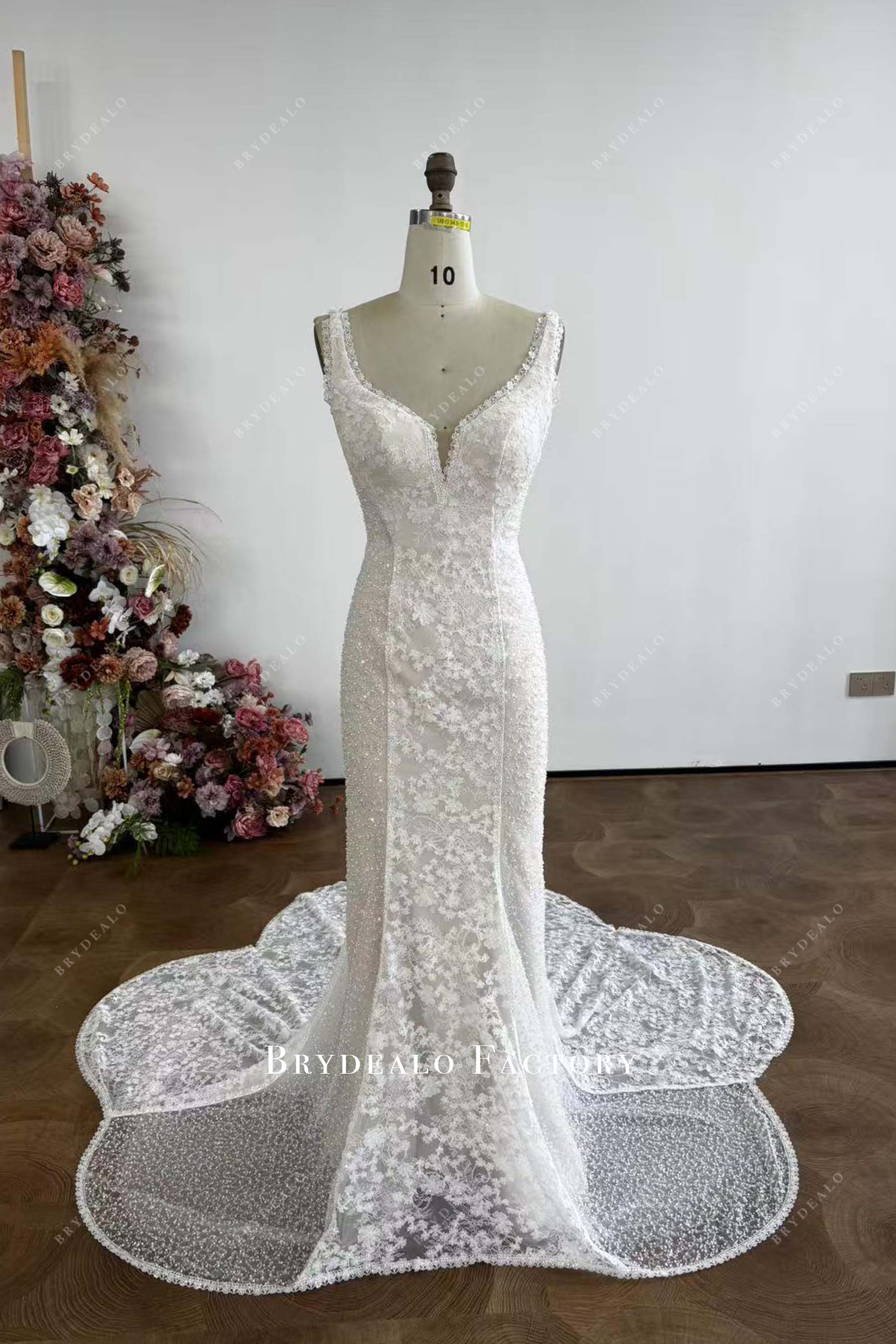 Private Label Lace Beading Plunging Neck Wedding Dress