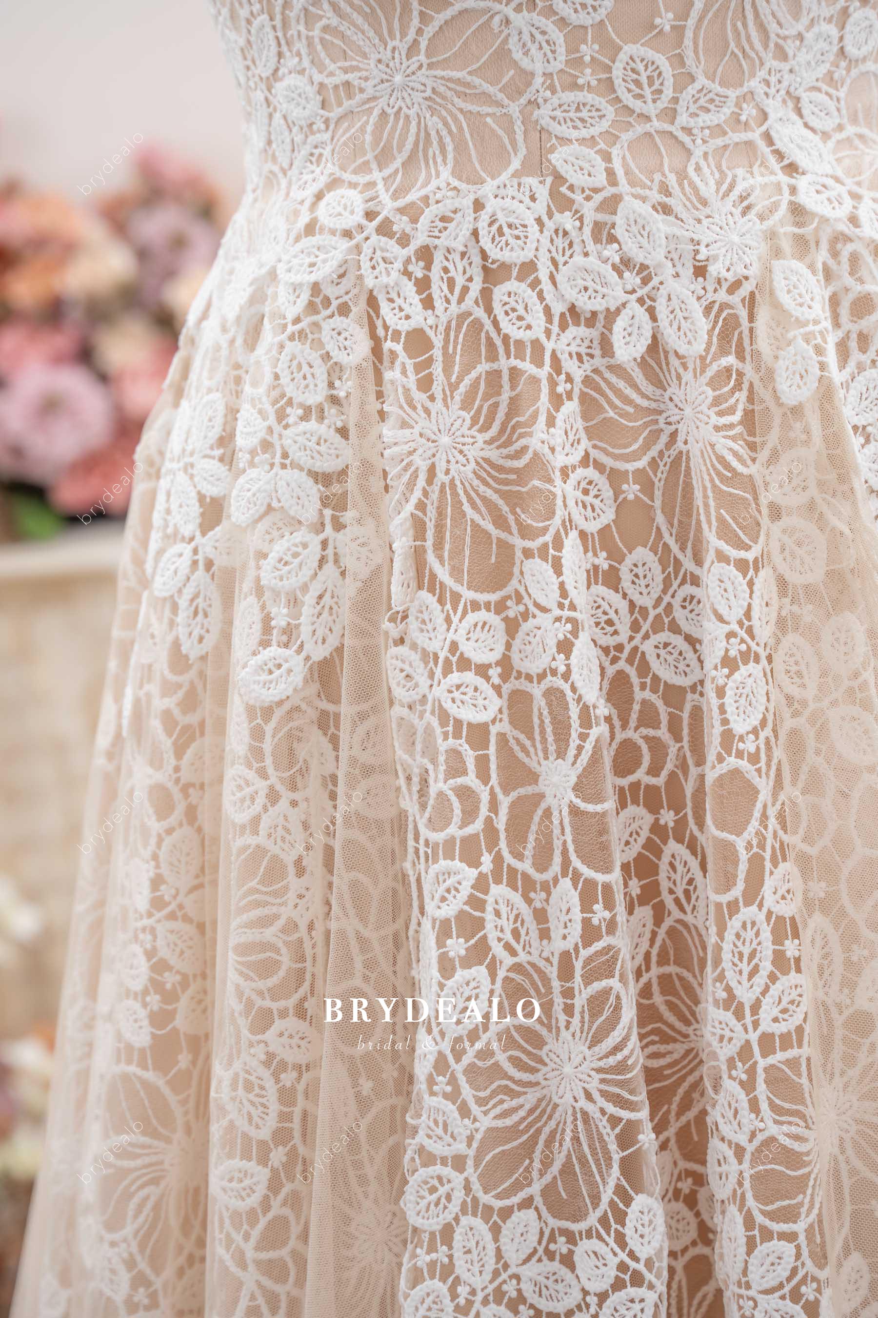 delicate lace natural waist wedding dress