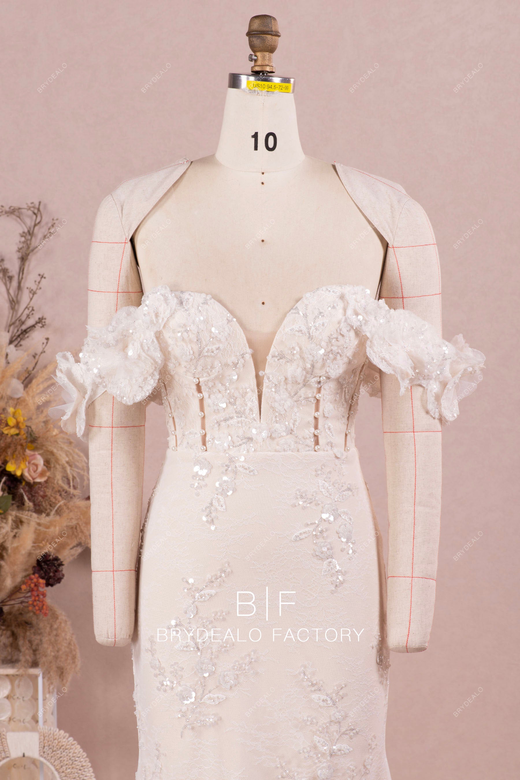 detachable off shoulder sleeve lace wedding dress