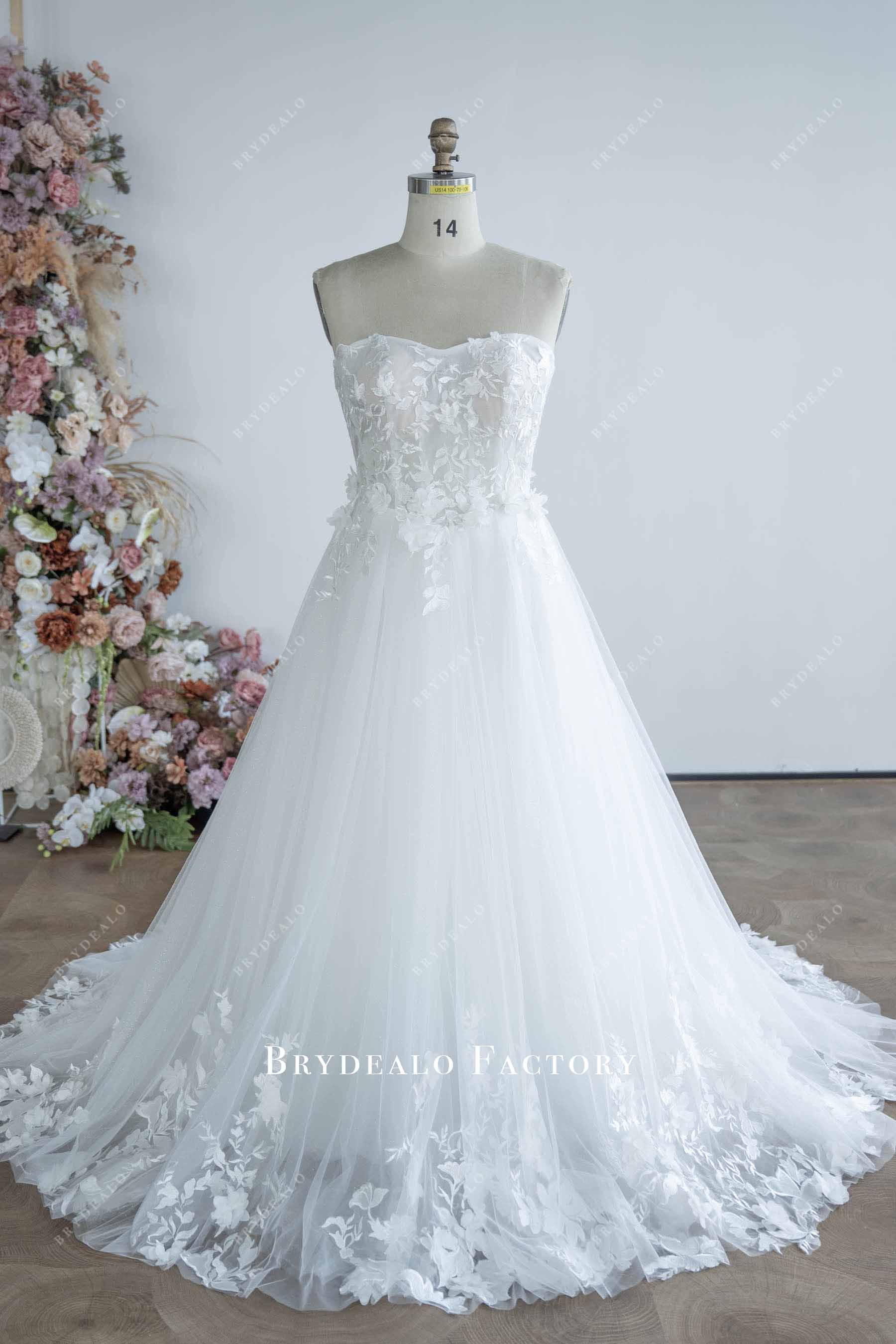 dreamy strapless flower lace Aline wedding gown