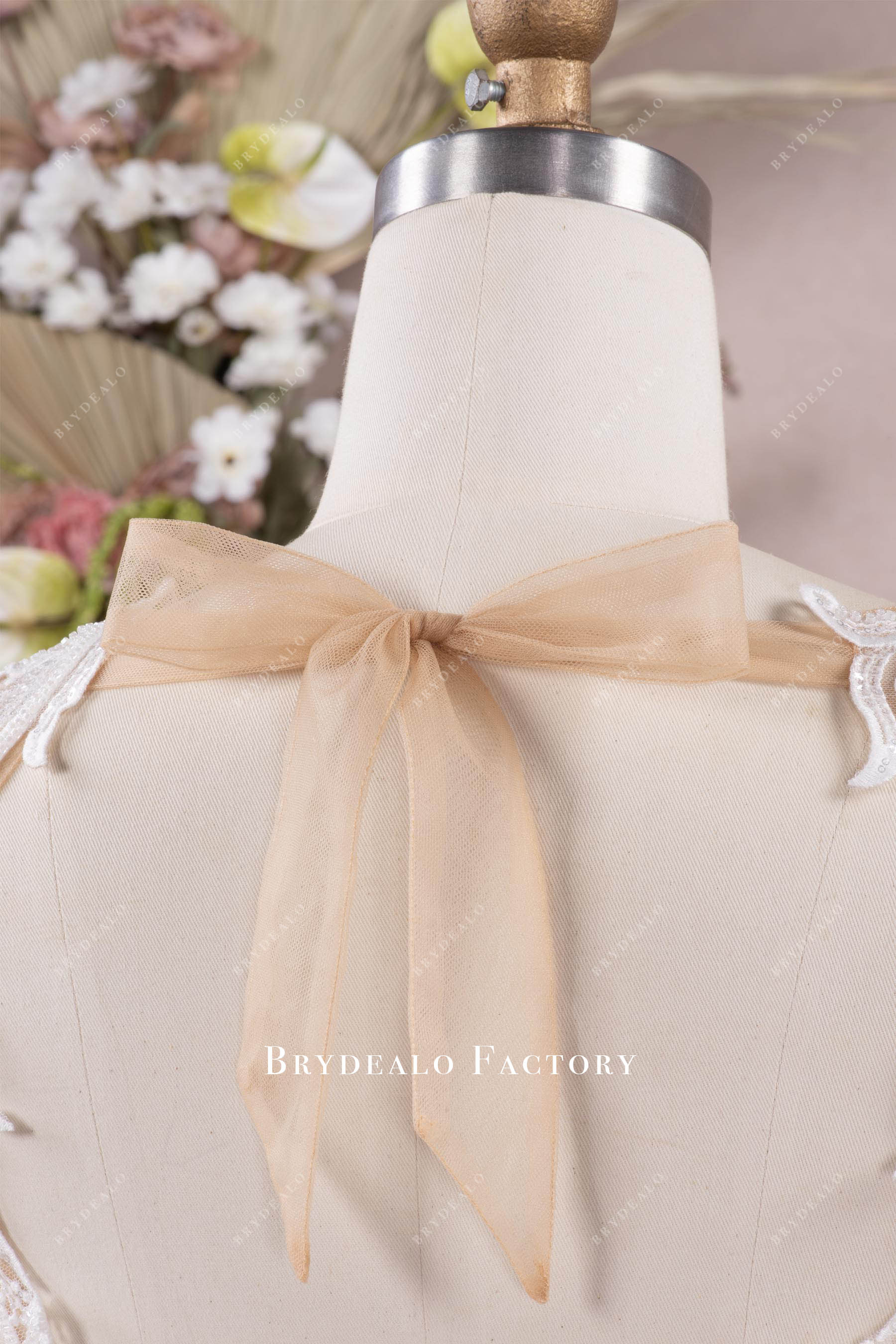 dreamy tulle bowknot back wedding dress