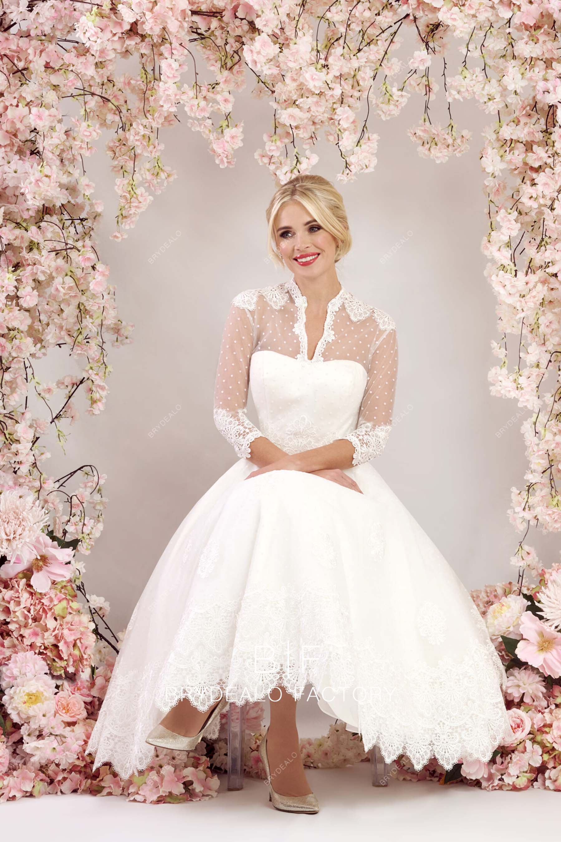 elegang lace A-line casual bridal gown