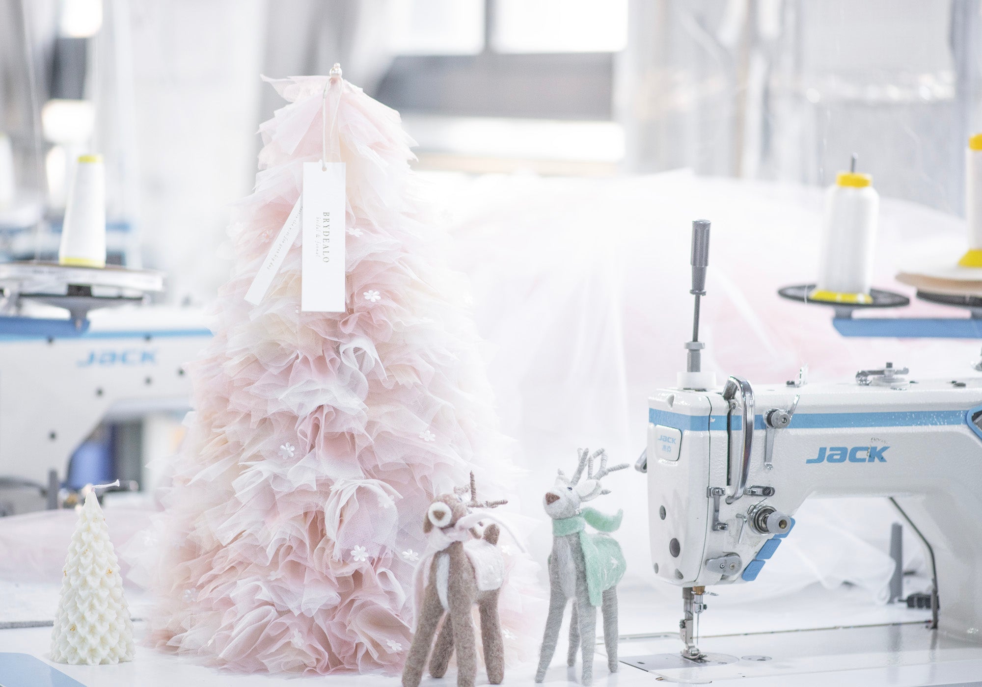 end-of-year xmas wholesale wedding dress sale