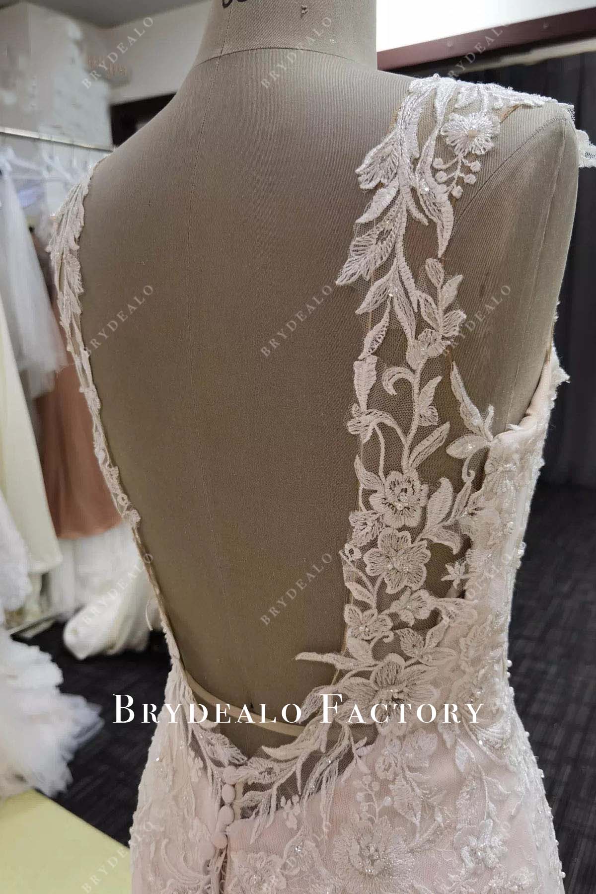 exquisite lace wedding dress