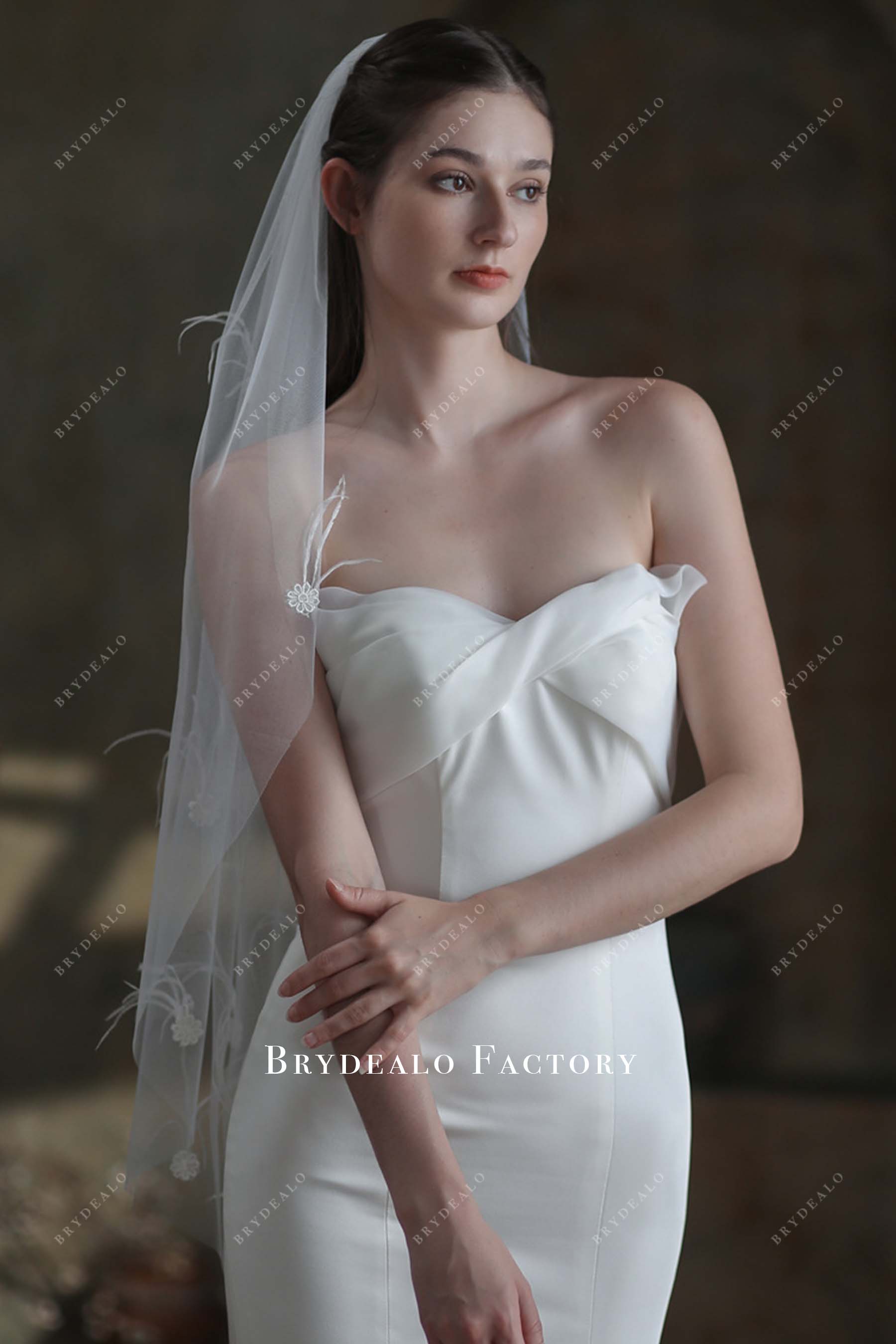fingertip length bridal veil