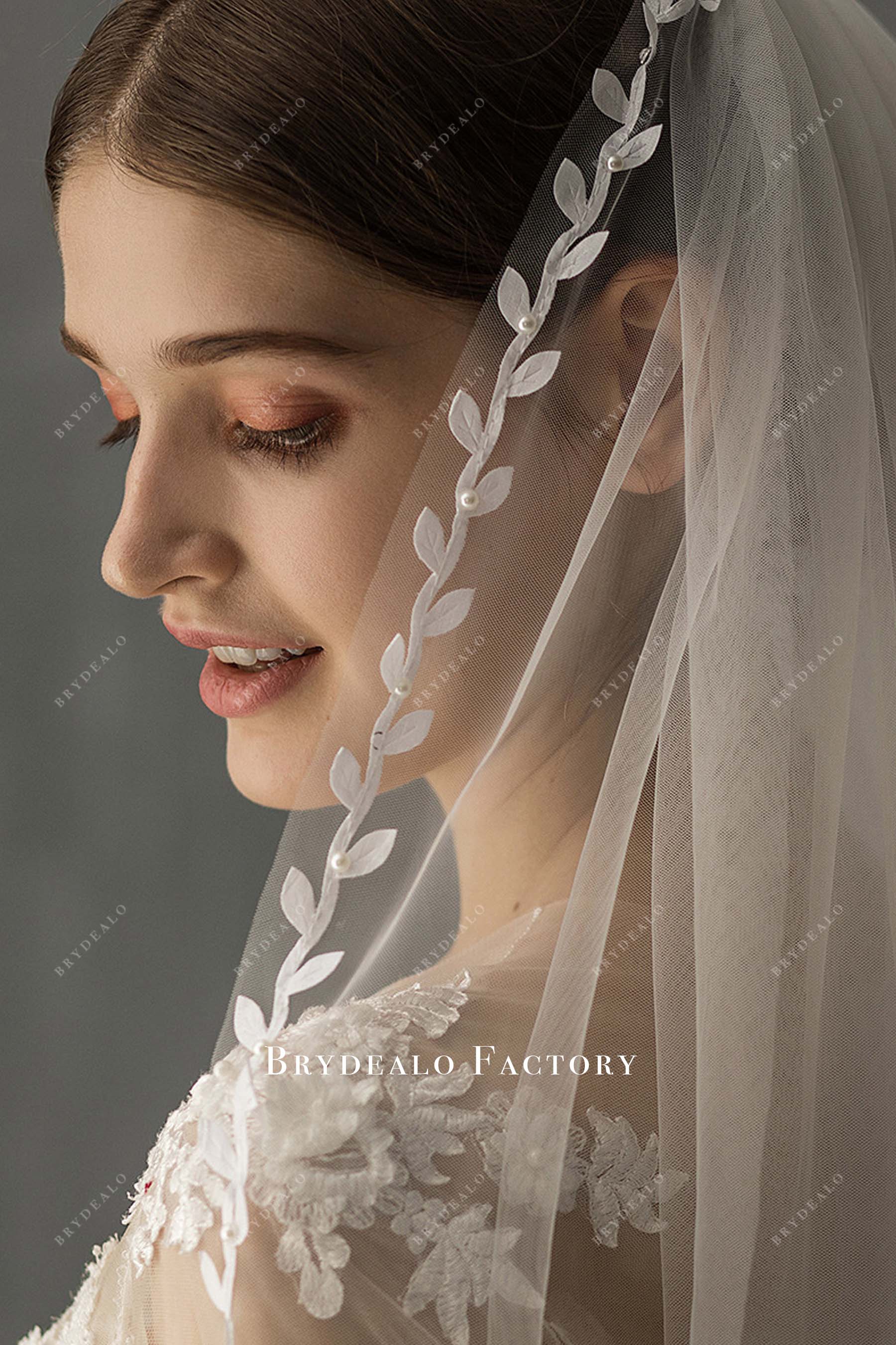 Fairy Leaf Trimmed Tulle Bridal Veil