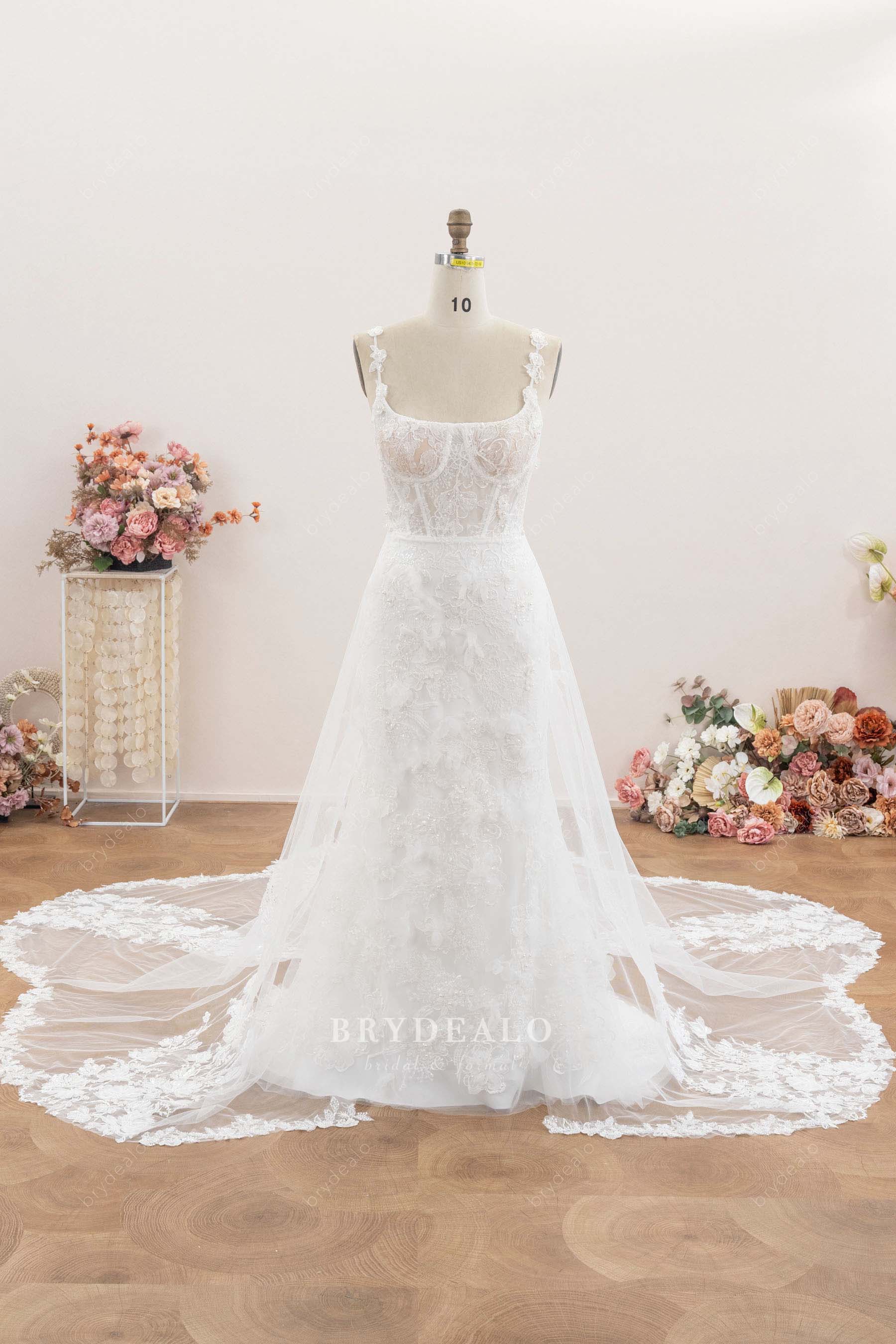 flower-straps-modern-mermaid-wedding dress