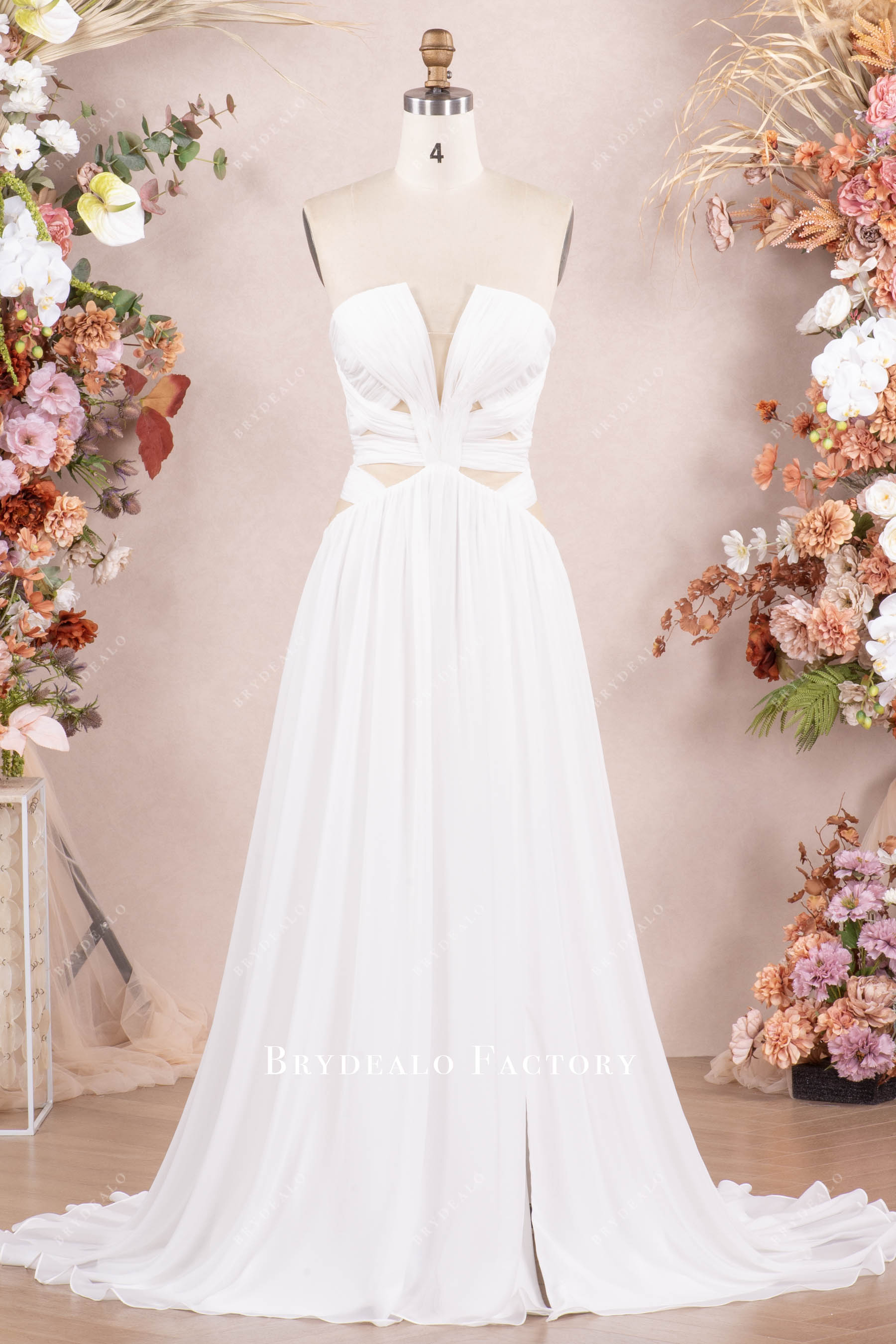 white christmas dresses Strapless V-Cut Neck Cutout Pleated Chiffon Wedding Dress Black
