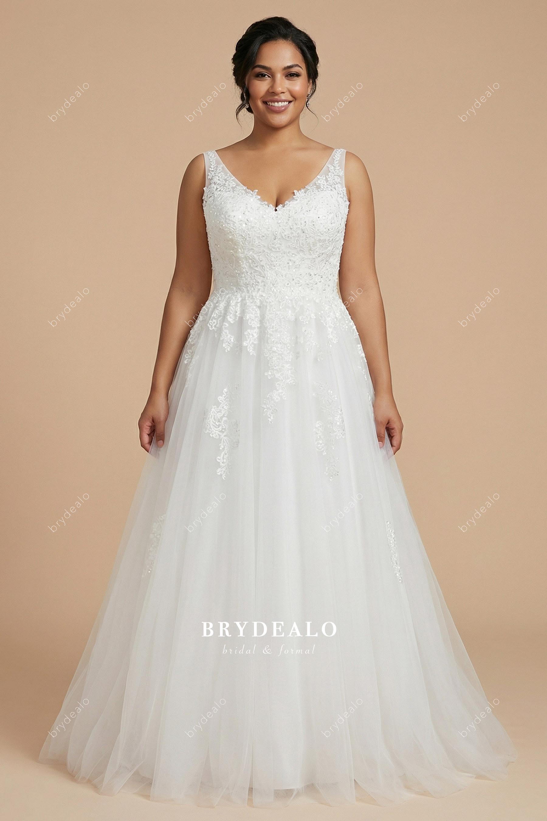 Delicate Lace V-Neck A-Line Court Train Wedding Dress Delicate Lace V-Neck A-Line Court Train Wedding Dress