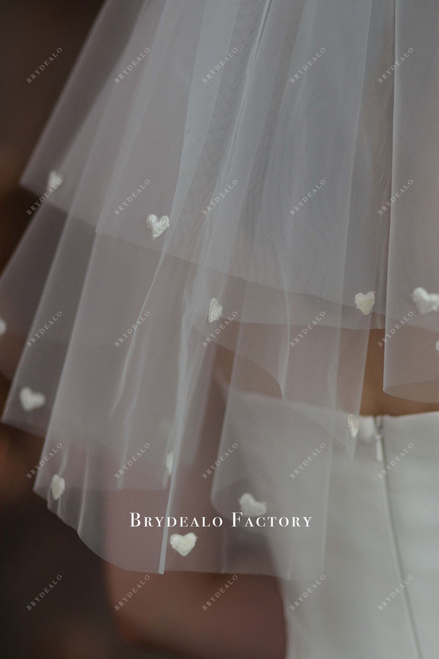 Wholesale Heart-shaped Raw Cut Short Wedding Veil