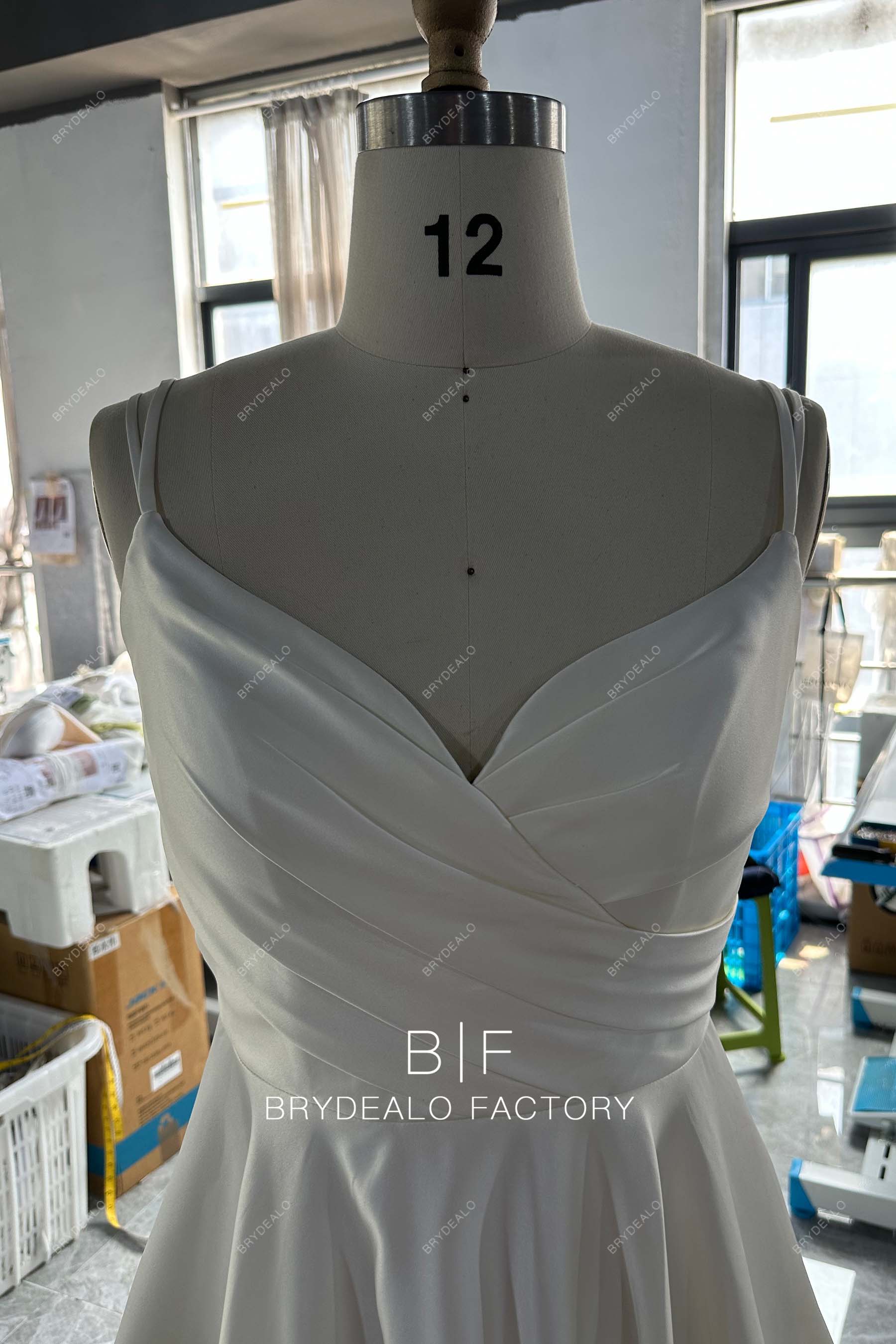 ivory sleeveless bridal dress