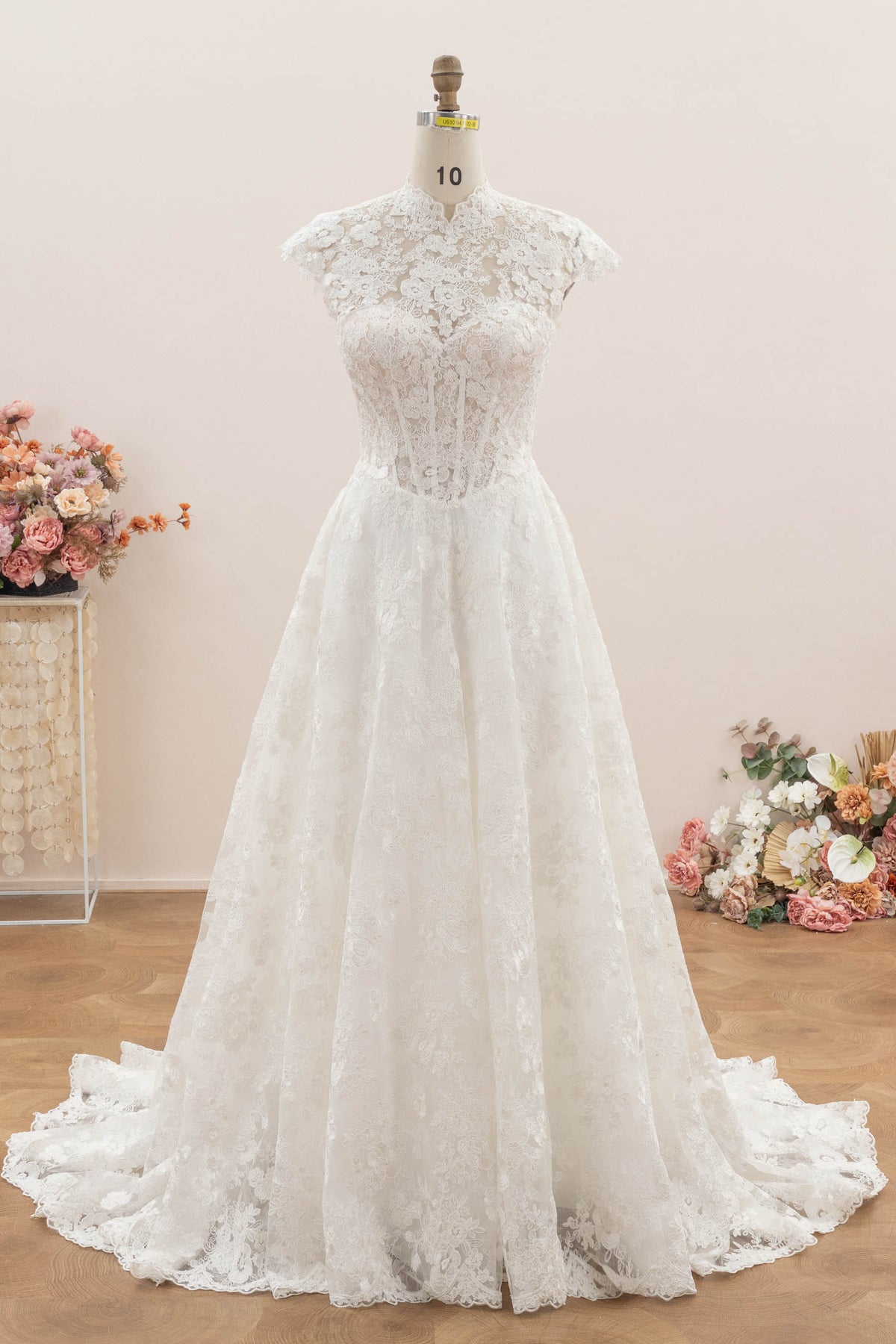 keyhole back floral lace wedding dress