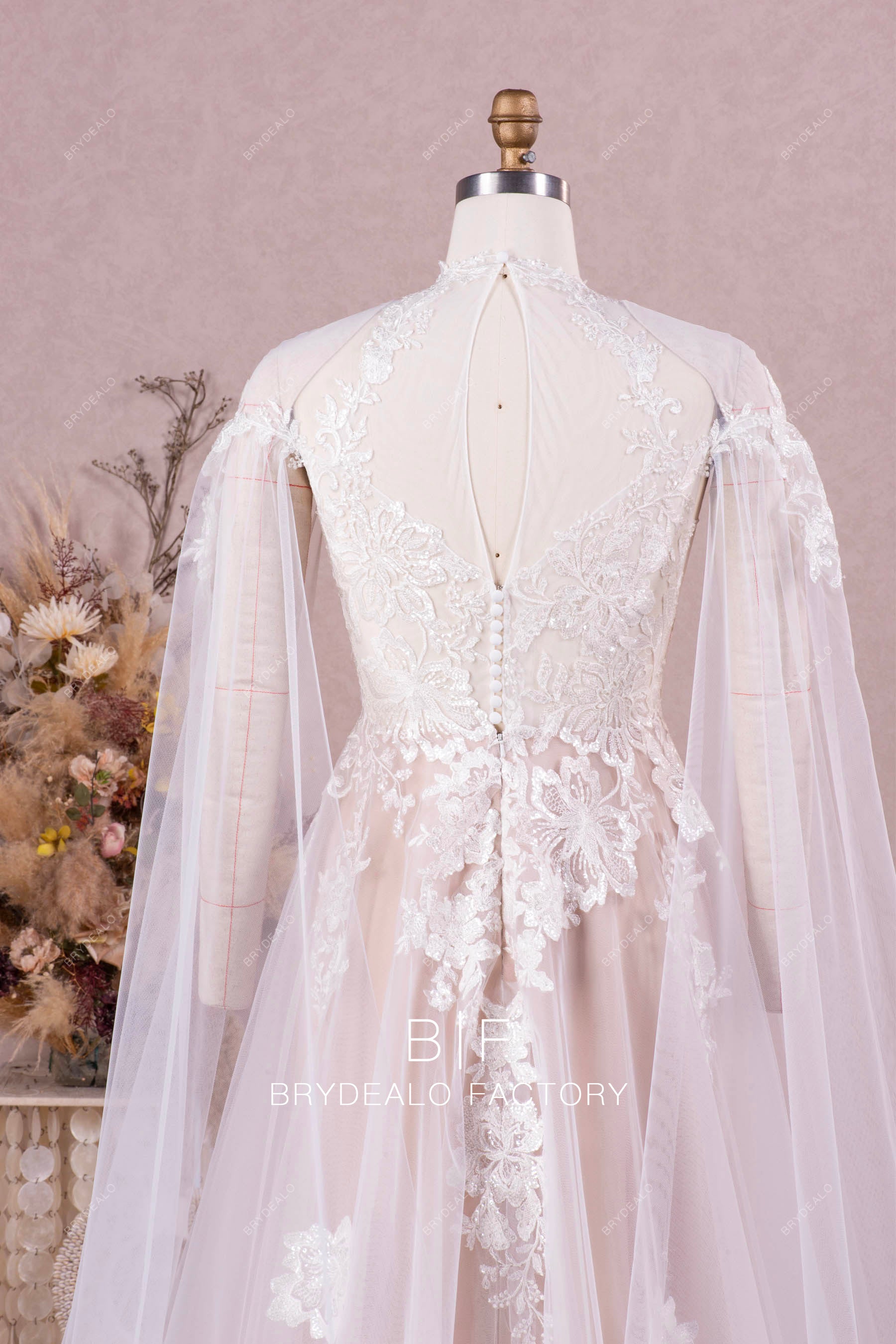 keyhole back lace wedding gown