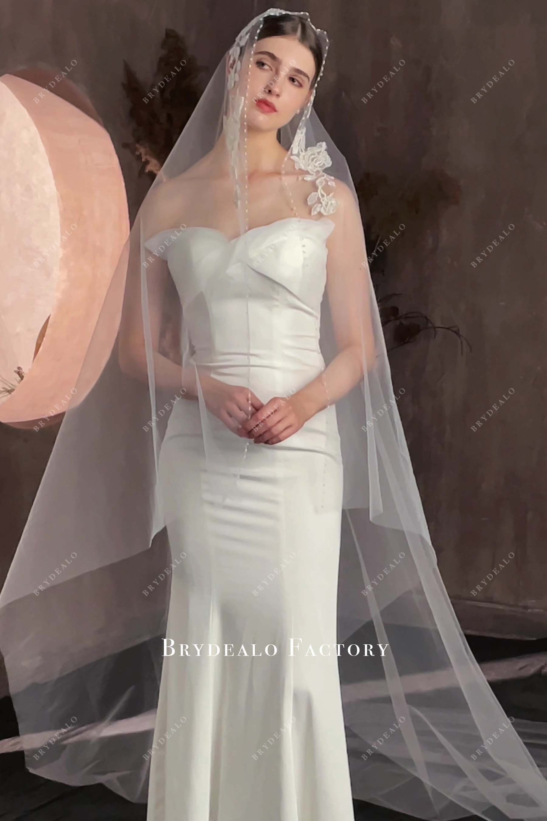 lace appliques with comb bridal veil