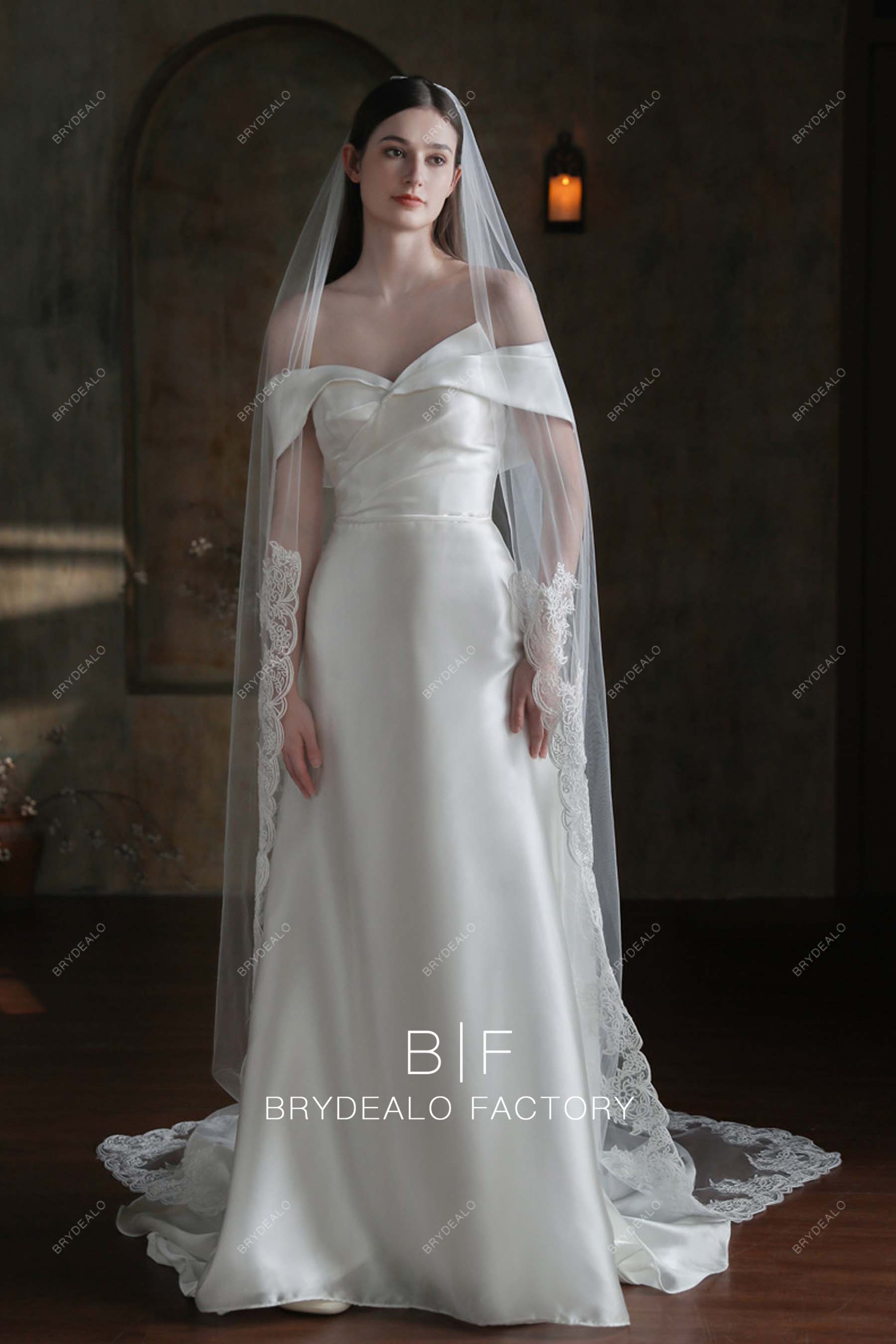 Elegant Lace Edged One Tier Long Wedding Veil