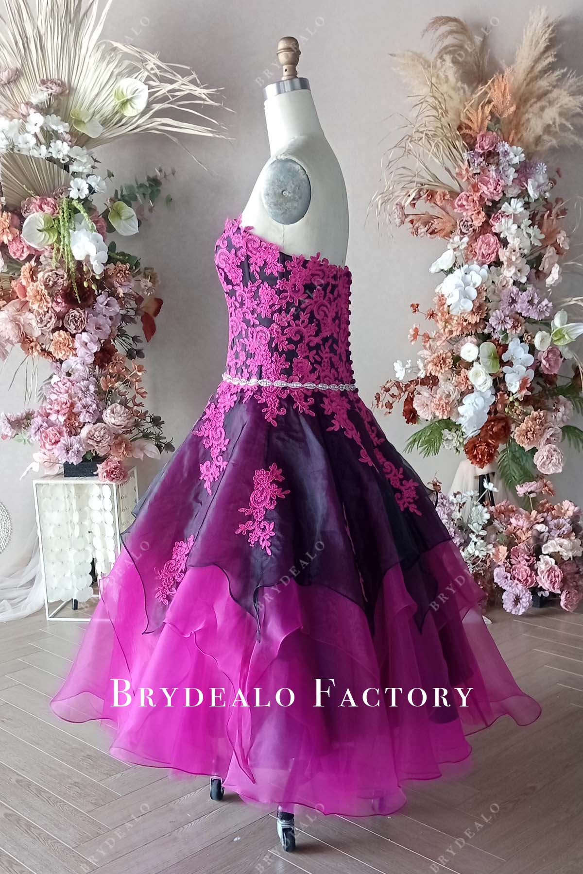 Private Label Custom Fuchsia Lace Organza Black Satin Cloak Hood Dress