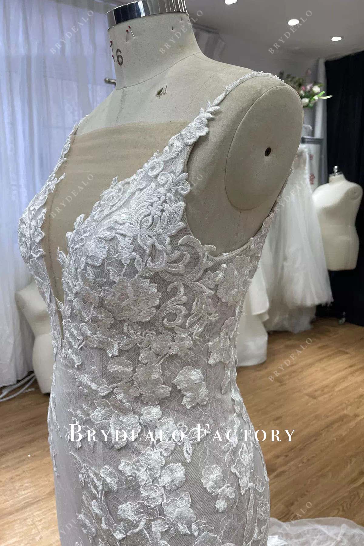 lace straps mermaid wedding dress