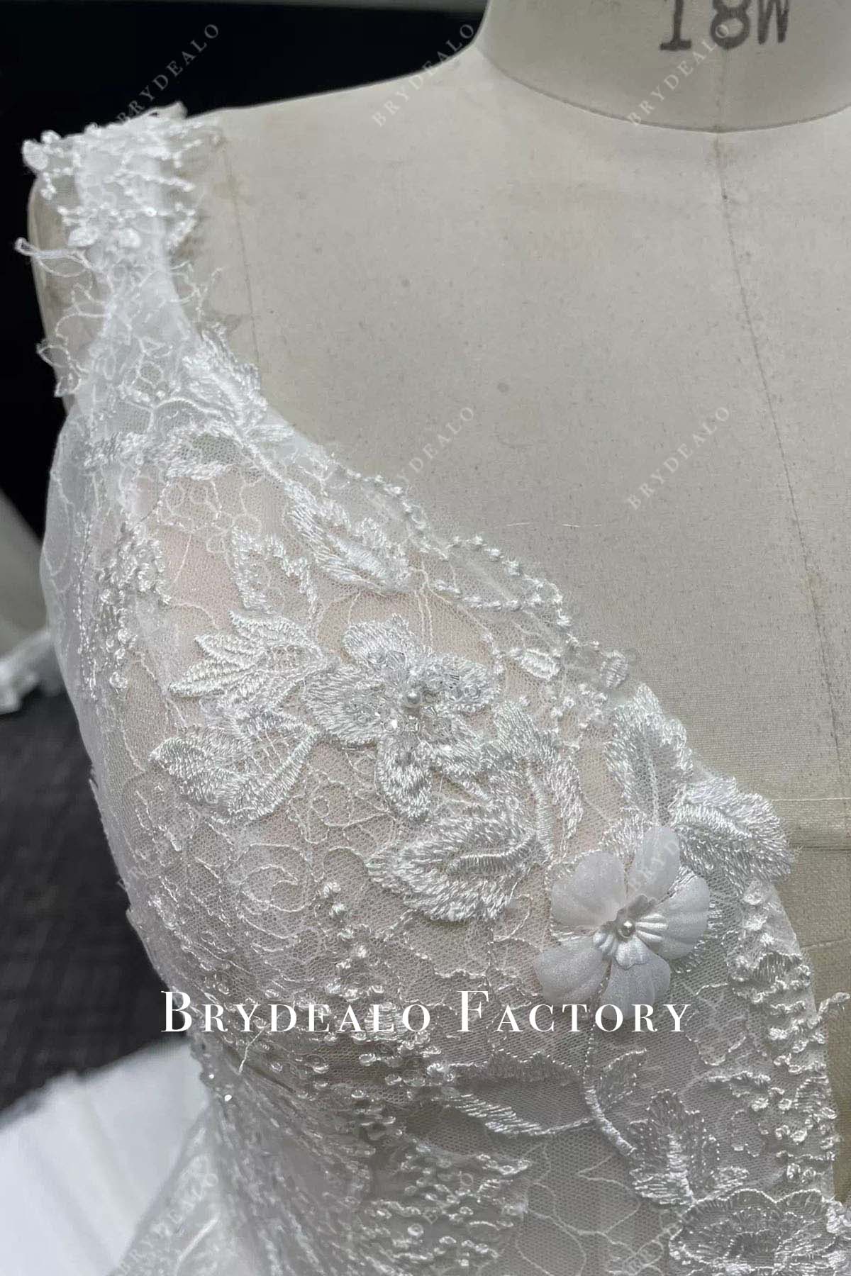 lace straps wedding dress
