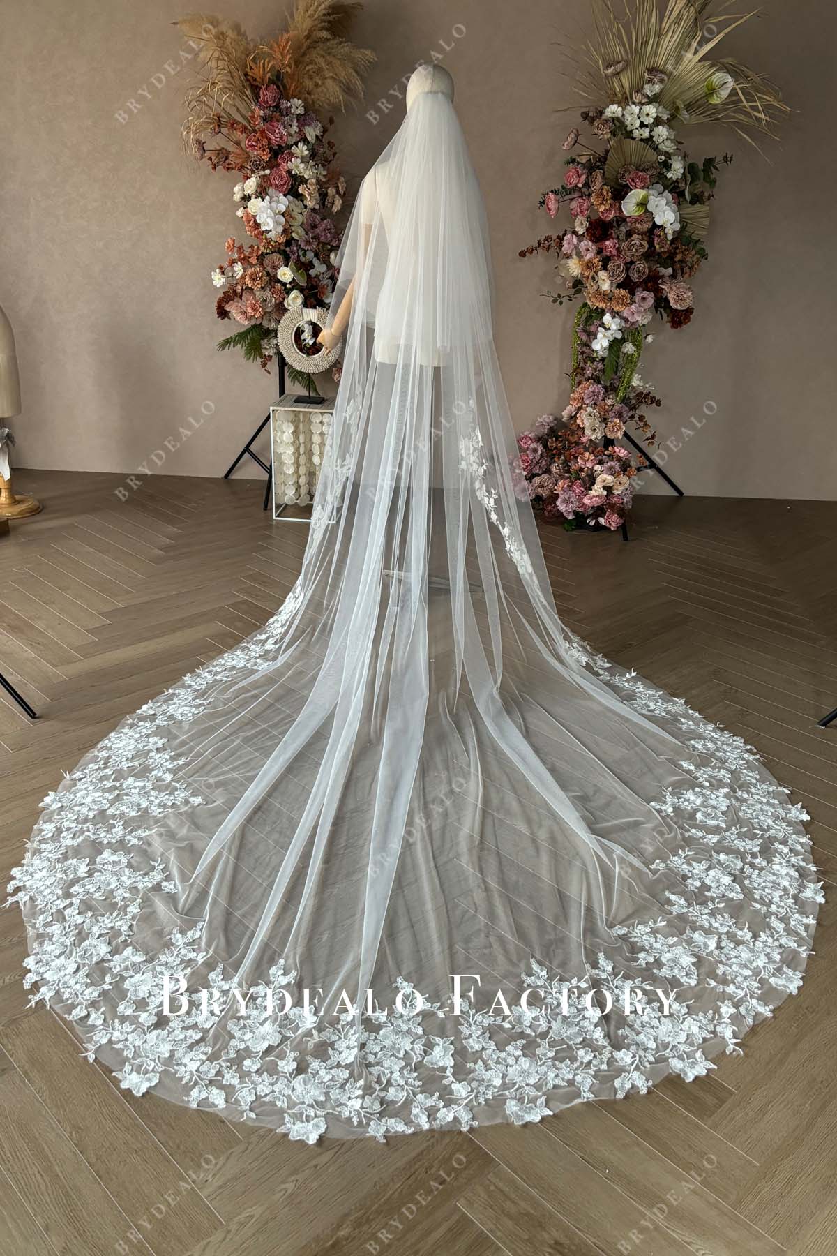 Custom Wedding Veil Venice Rose Flower Lace-Edged Wedding Veil, Chapel Length  main image 3
