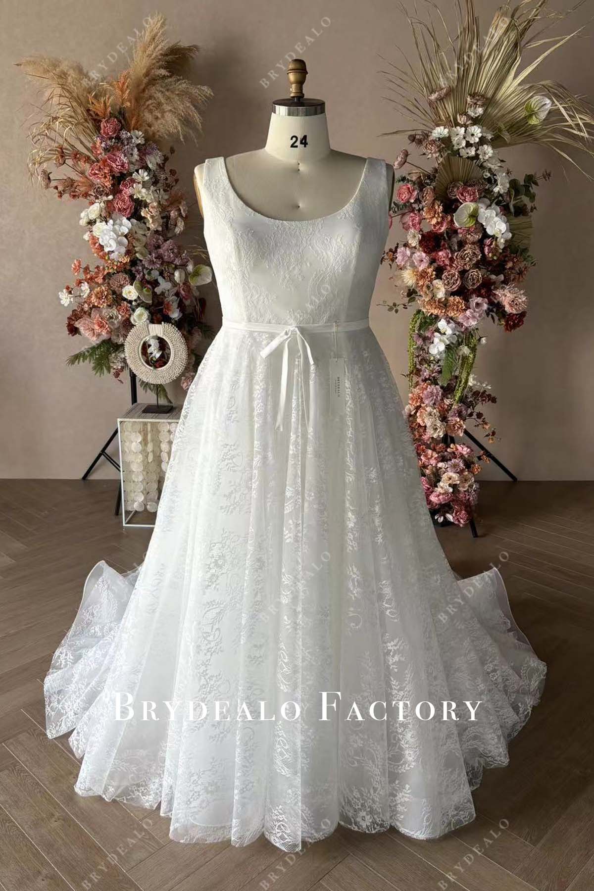 chinese dress ladies Private Label Custom Lace Sleeveless Wedding Dress