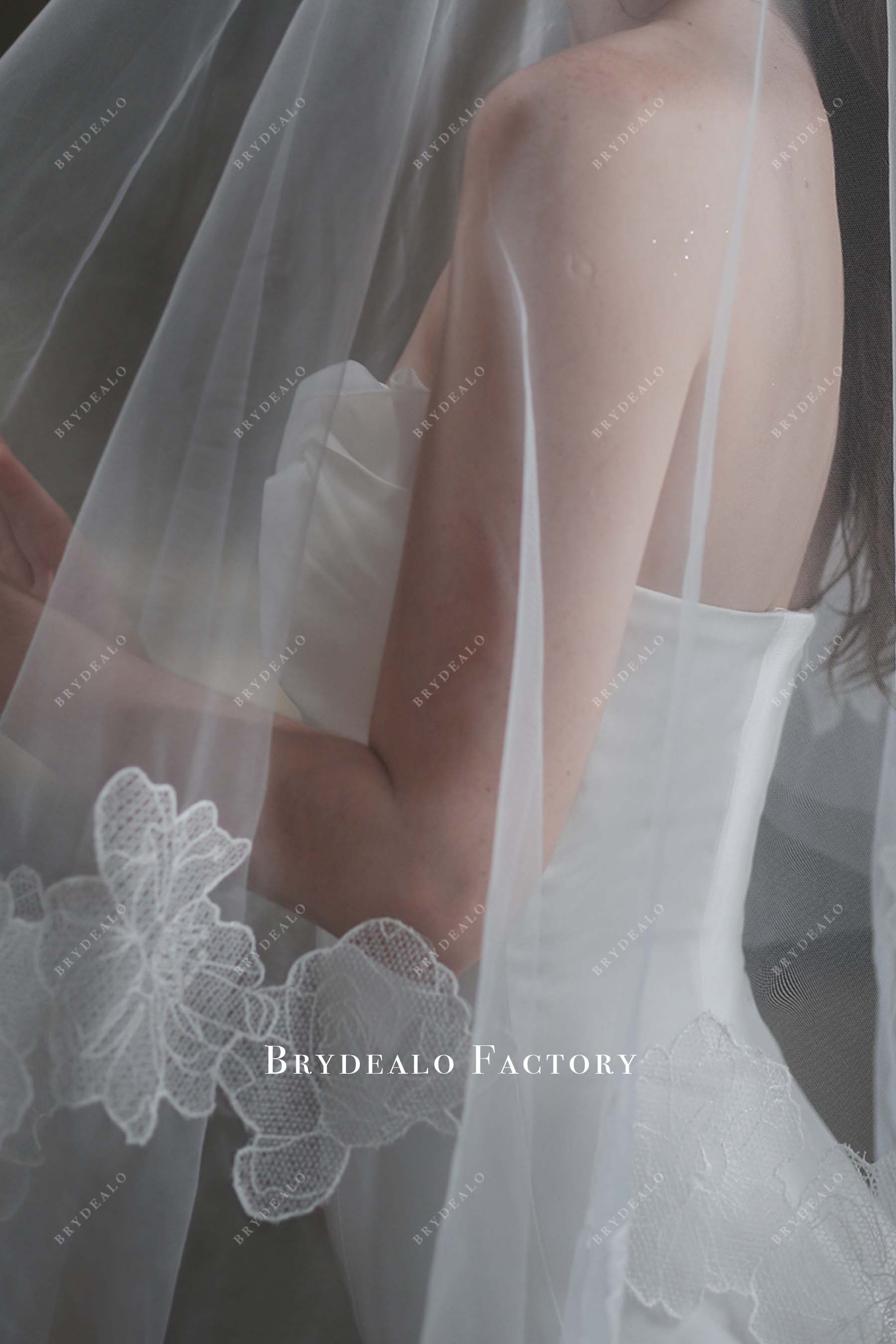 light ivory tulle bridal veil