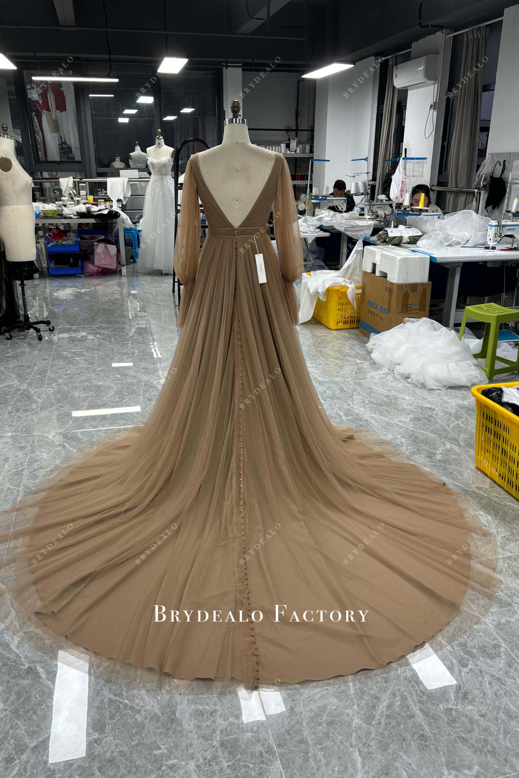 long train tulle wedding dress