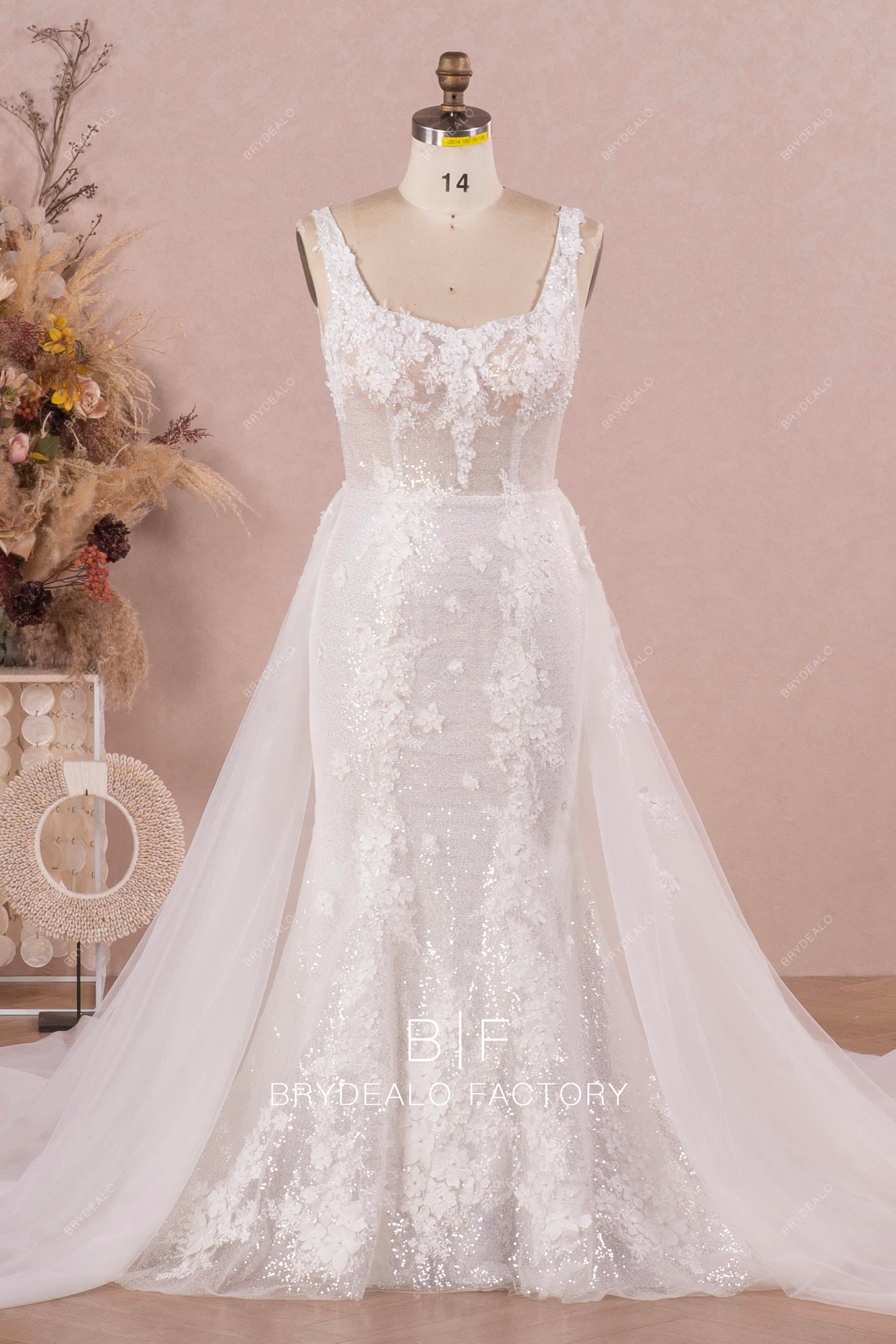 Luxury Pearl Flower Sparkly Wedding Dress with Overskirt Light Ivory / Dress Luxury Pearl Flower Sparkly Wedding Dress with Overskirt Light Ivory / Dress