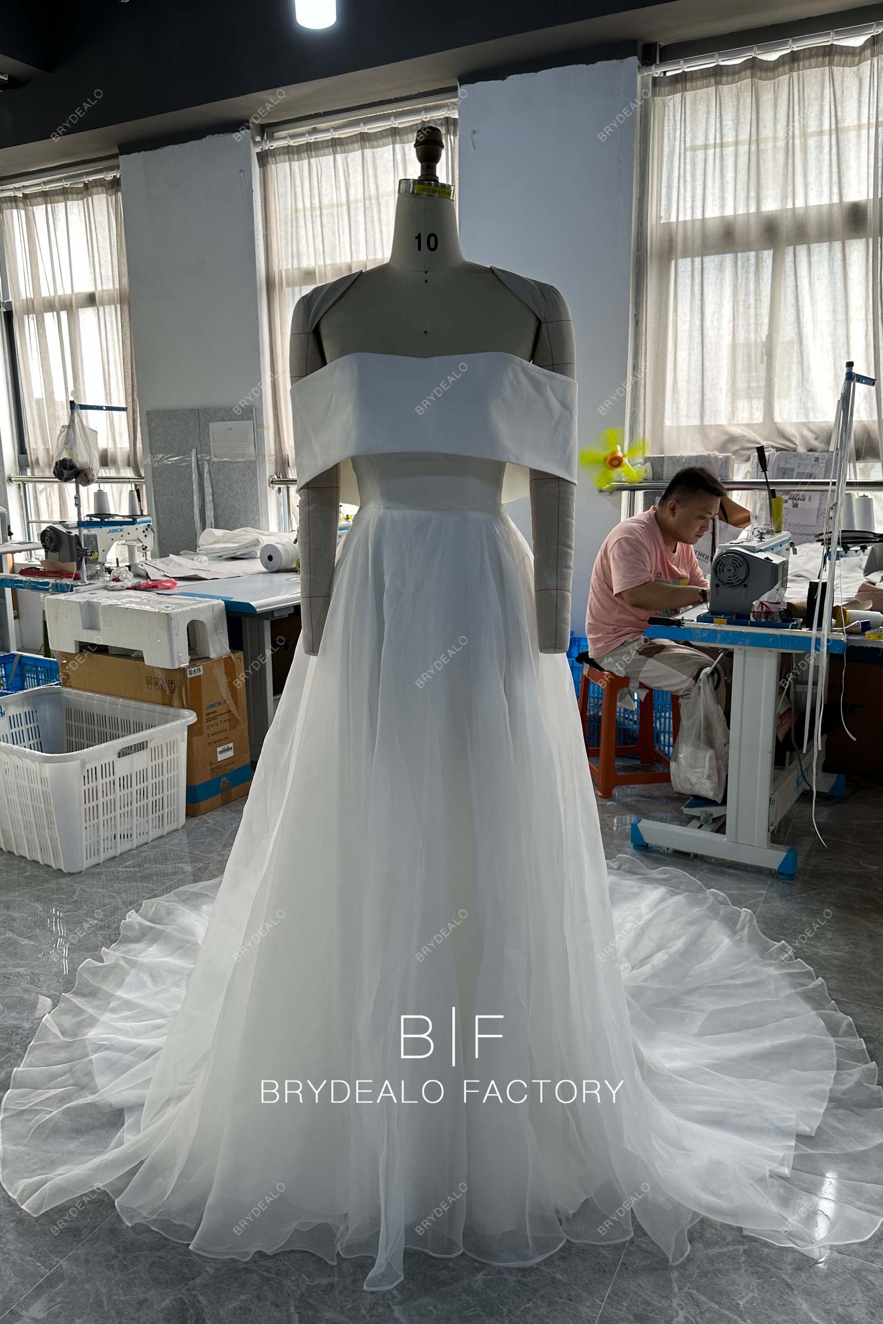 Removable Off Shoulder Organza Ball Gown Wedding Dress