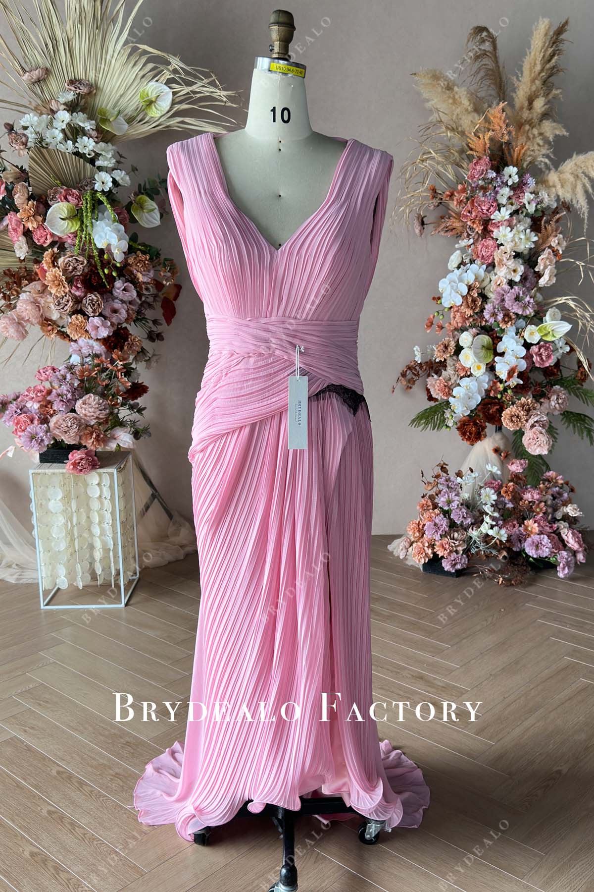 Private Label Pleated Chiffon Crepe Long Dress with Detachble Cape Private Label Pleated Chiffon Crepe Long Dress with Detachble Cape