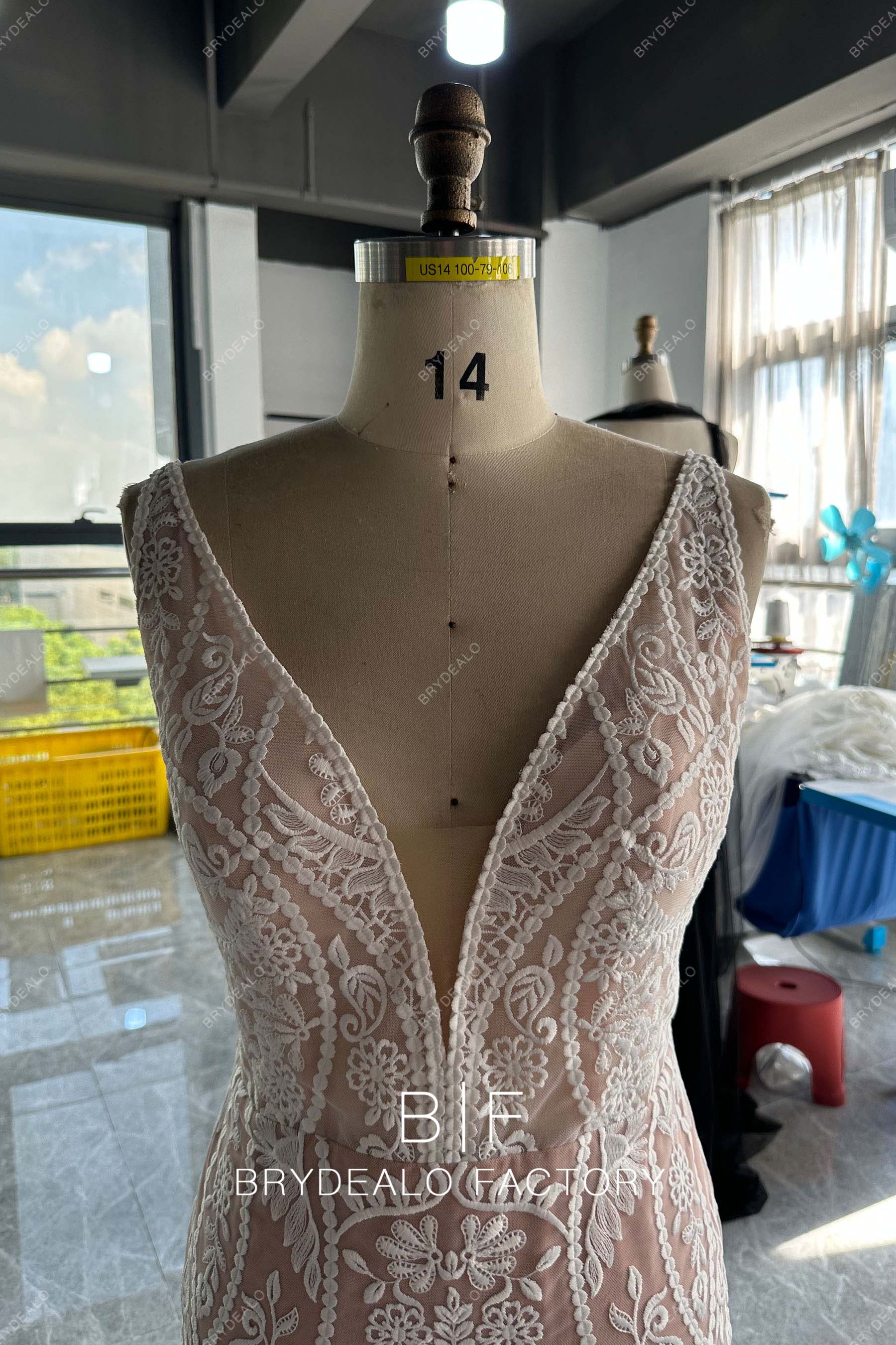 Plunging Neck Lace Private Label Mermaid Wedding Dress BR20231950