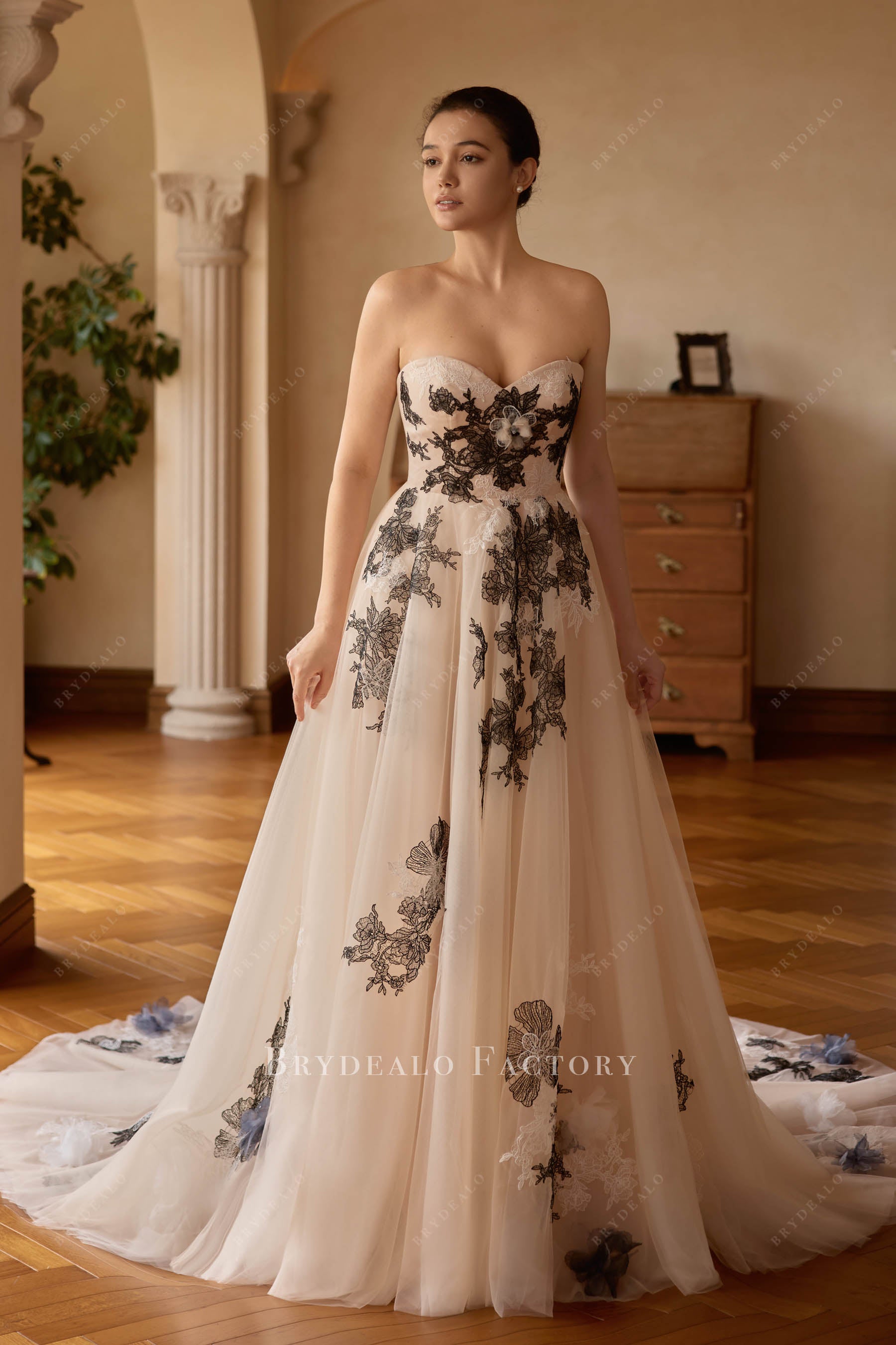 Black White Lace Nude Tulle A-line Wedding Dress Nude Pink Black White Lace Nude Tulle A-line Wedding Dress Nude Pink