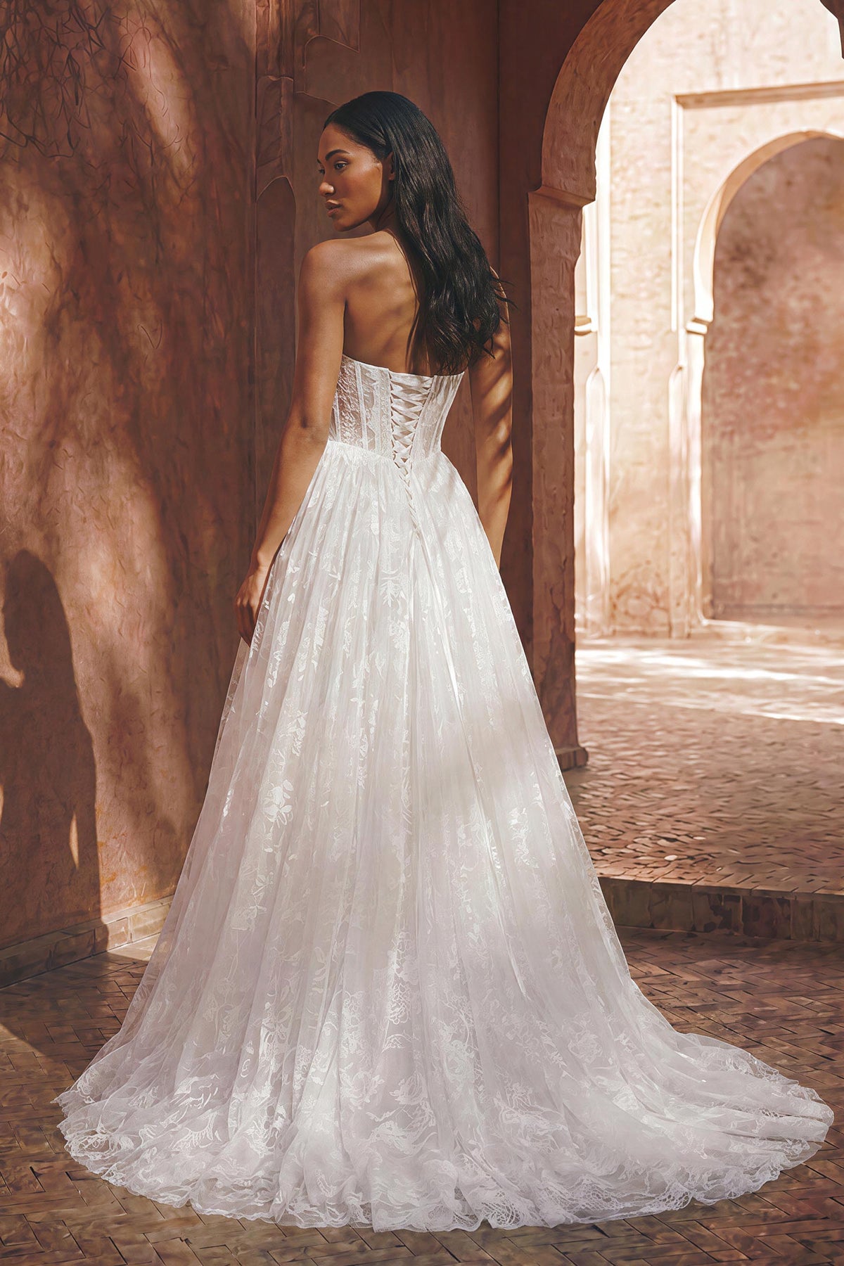 romantic corset lace wedding dress