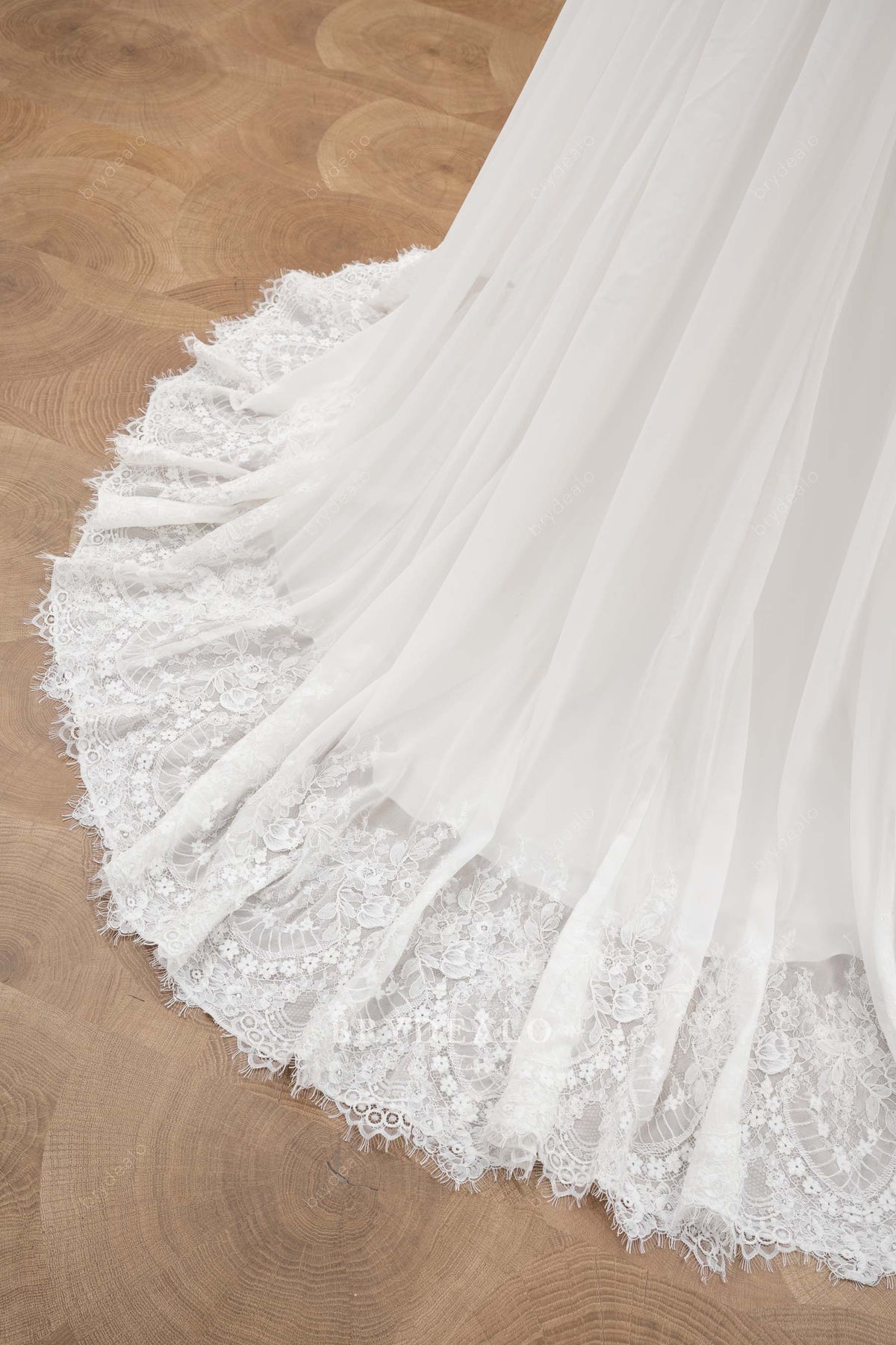 scalloped lace hem wedding dress