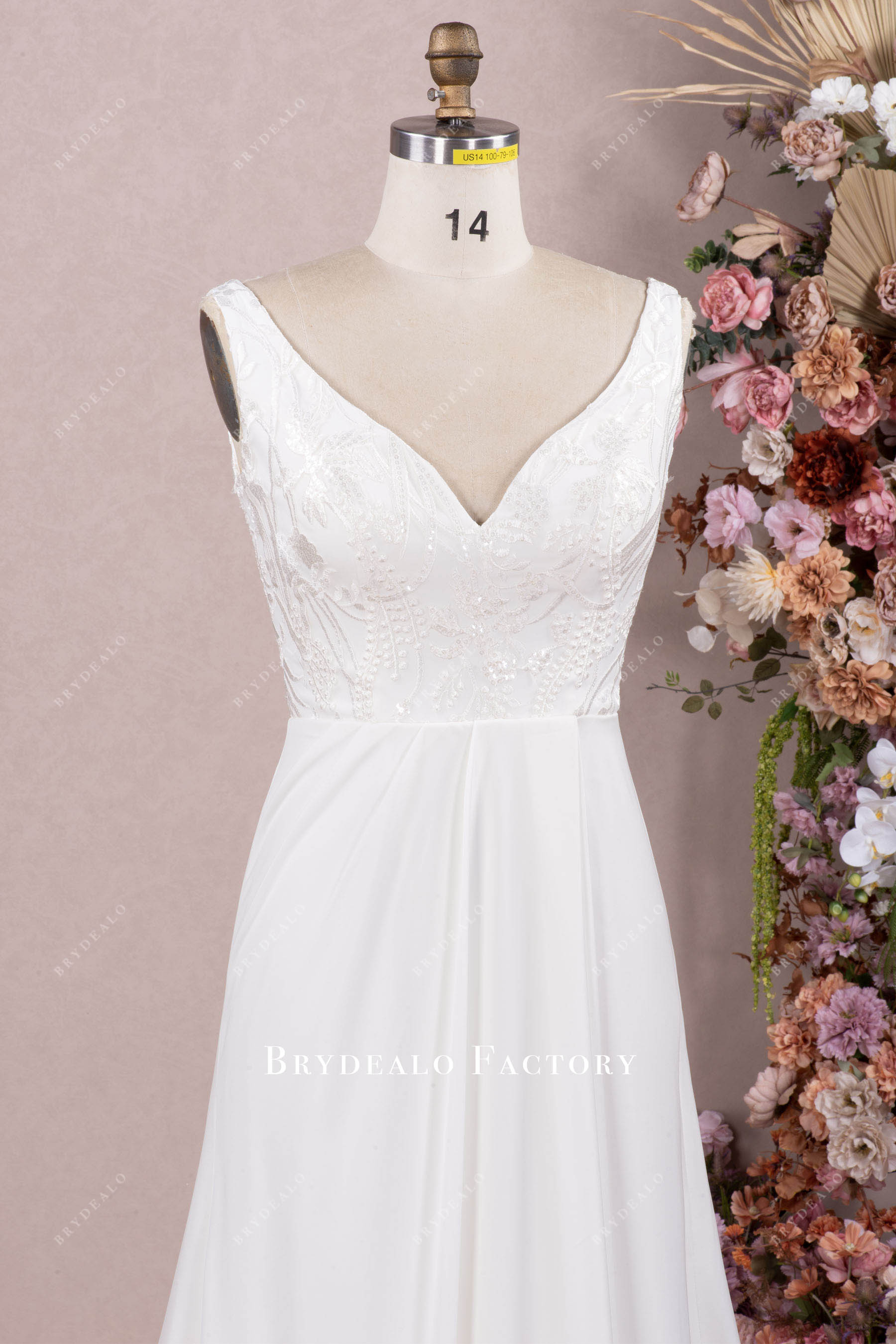 simple straps V-neck wedding gown