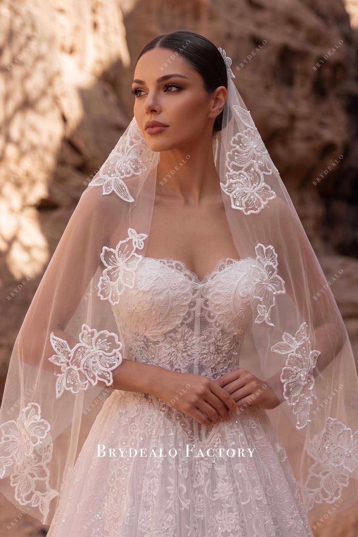 single tier with hair comb bridal veil