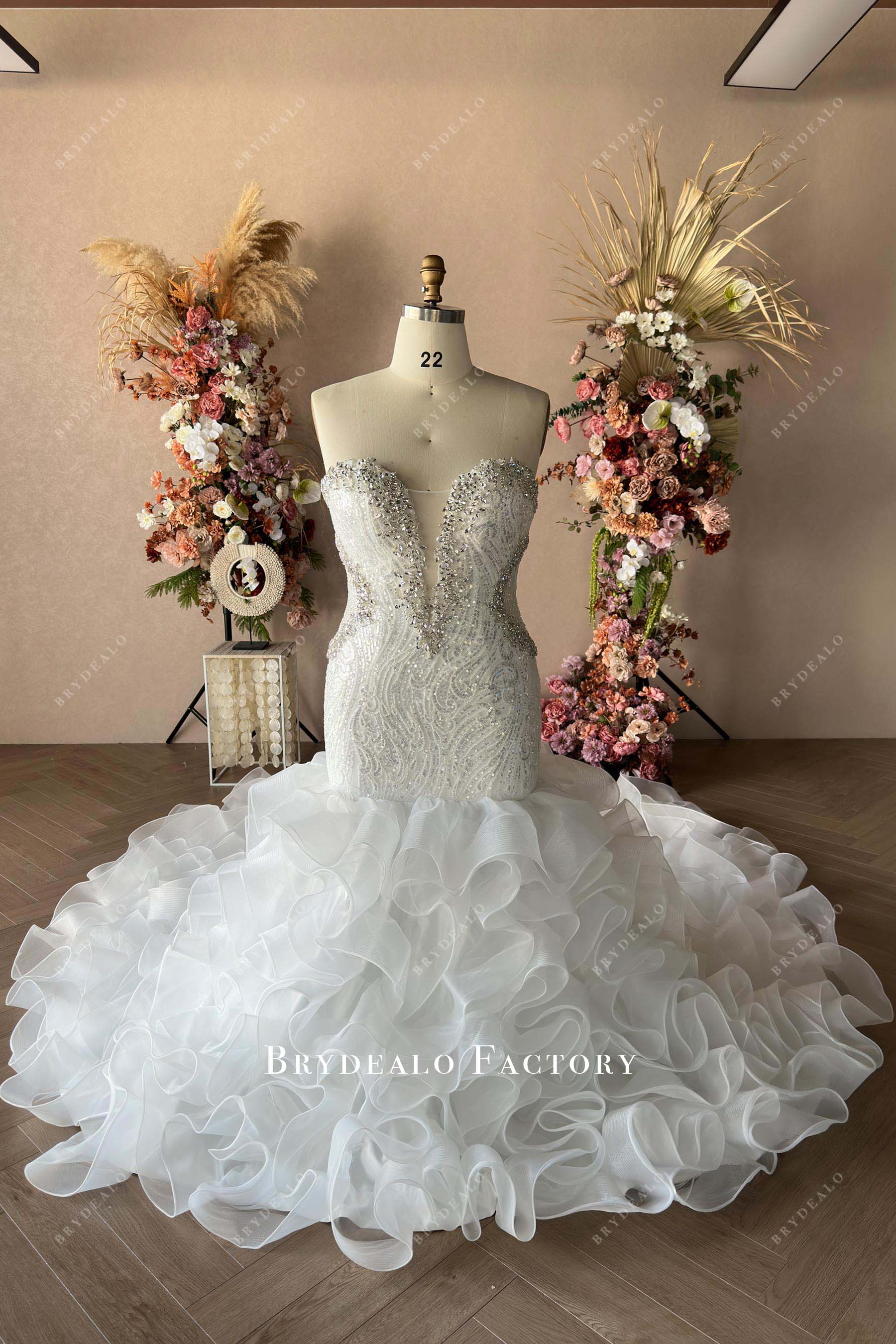 sleeveless plus size tailored wedding dress