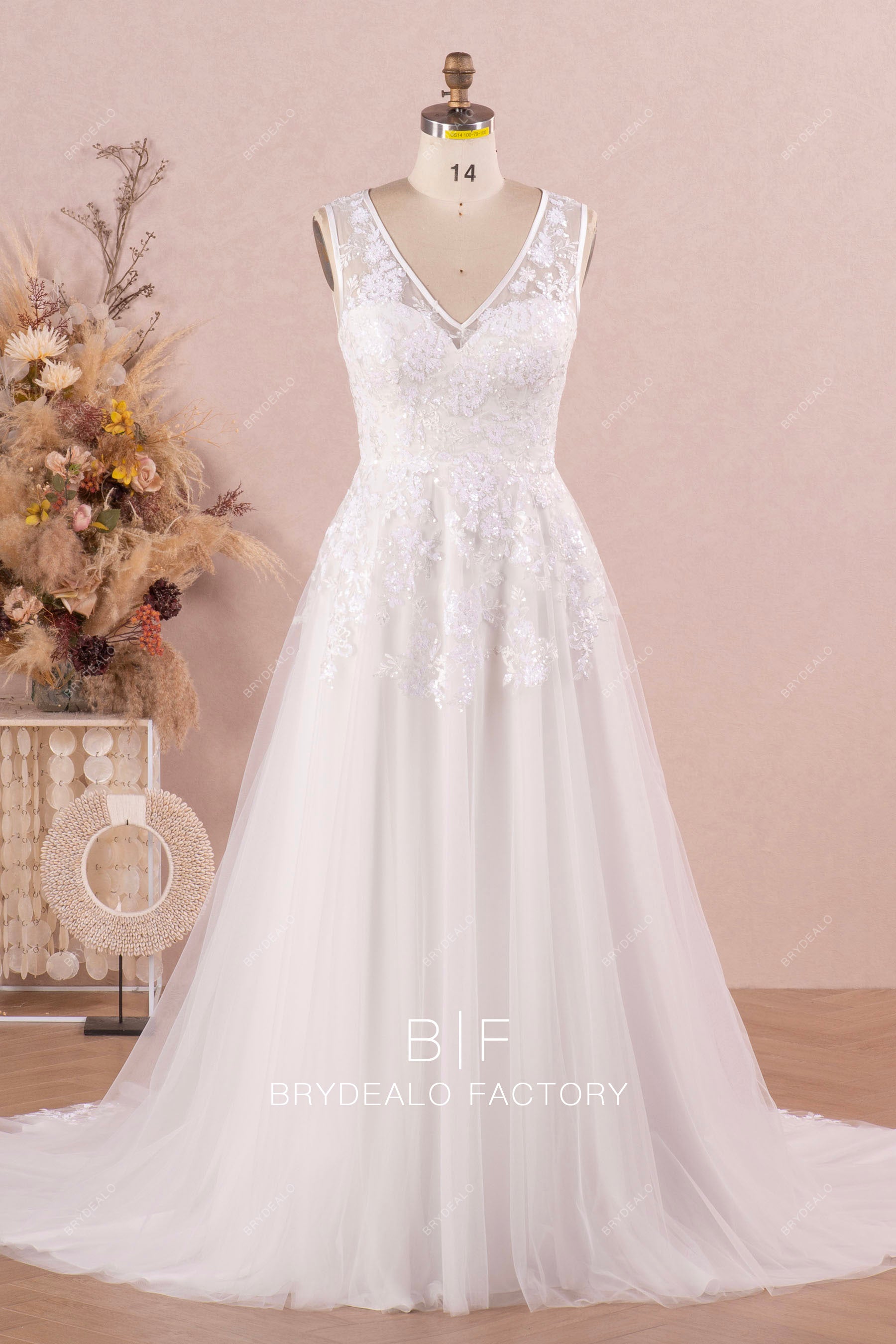 Sparkling Sequined Lace Heart-Shape Open Back Wedding Dress Sparkling Sequined Lace Heart-Shape Open Back Wedding Dress